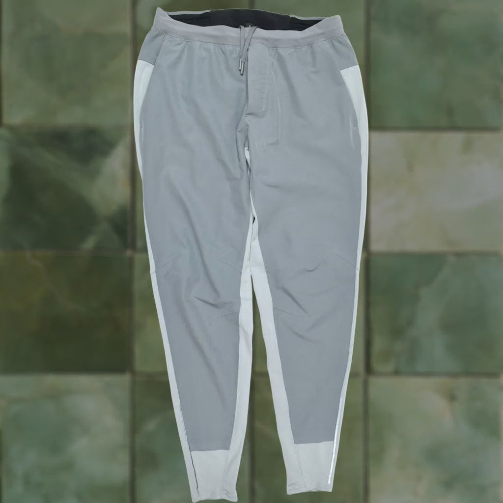 Lululemon Lululemon Switch Up Joggers Pants Gray Pull-On Lightweight Stretch M Adults Medium Athletic Slim Tapered Size US 31 - 1 Thumbnail