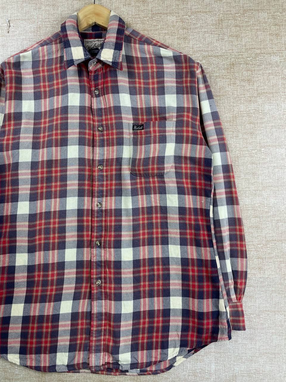 Vintage × Woolrich Woolen Mills Vintage Woolrich Single Pocket Red Plaid Button Ups Shirt Size US L / EU 52-54 / 3 - 3 Thumbnail