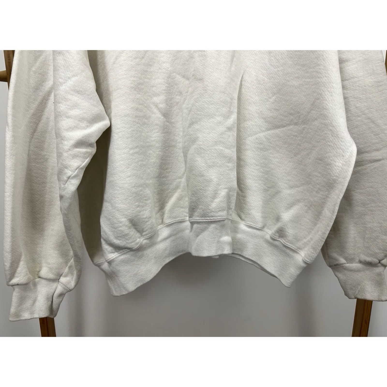 Vintage VTG Worn Cotton Boxy Crewneck Sweatshirt L White Men Sweatshirt Size L Pullover Distressing Yellowing Wear Size US L / EU 52-54 / 3 - 5 Thumbnail