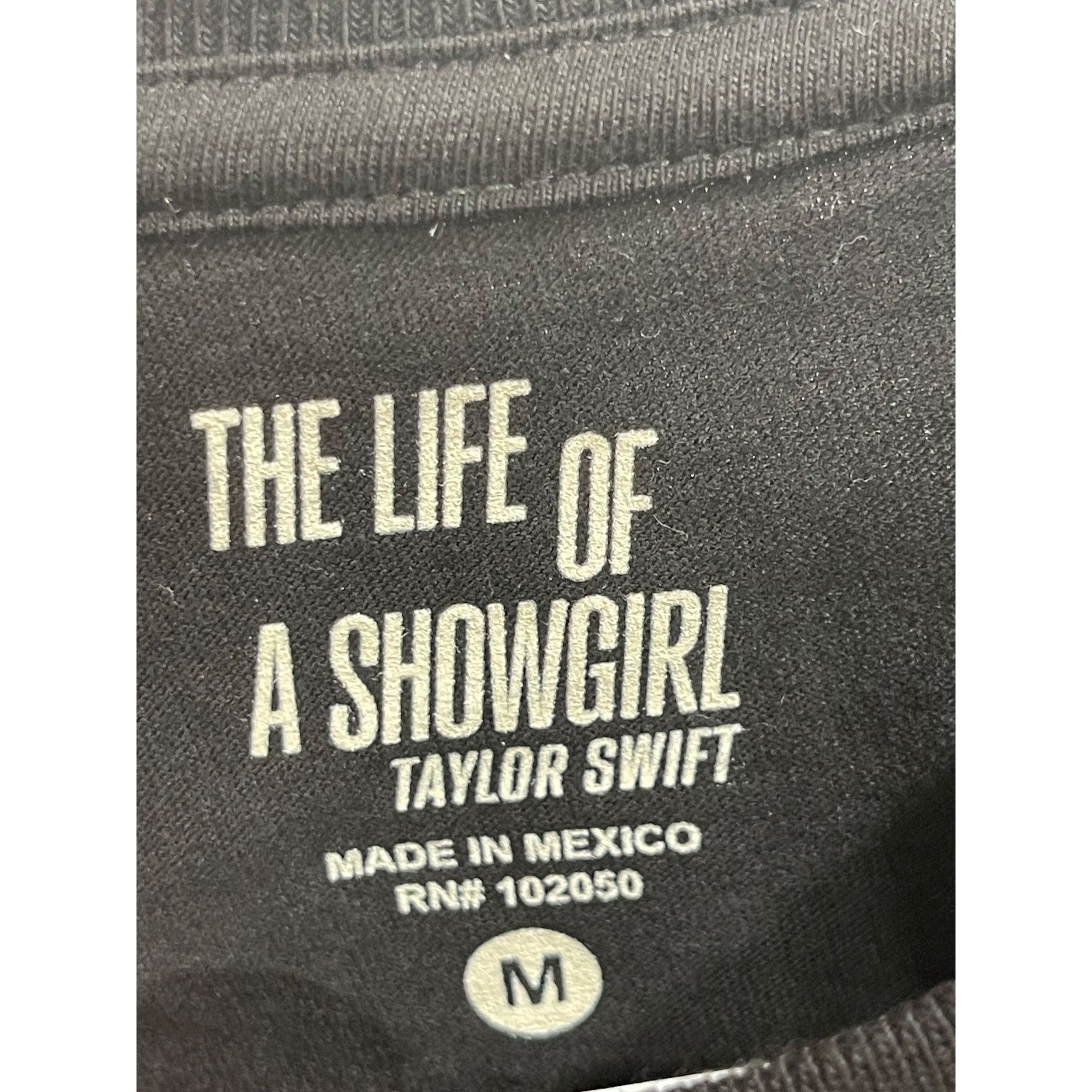 Band Tees NEW TAYLOR SWIFT The Life of a Showgirl It's Beautiful T-Shi Size M / US 6-8 / IT 42-44 - 3 Thumbnail