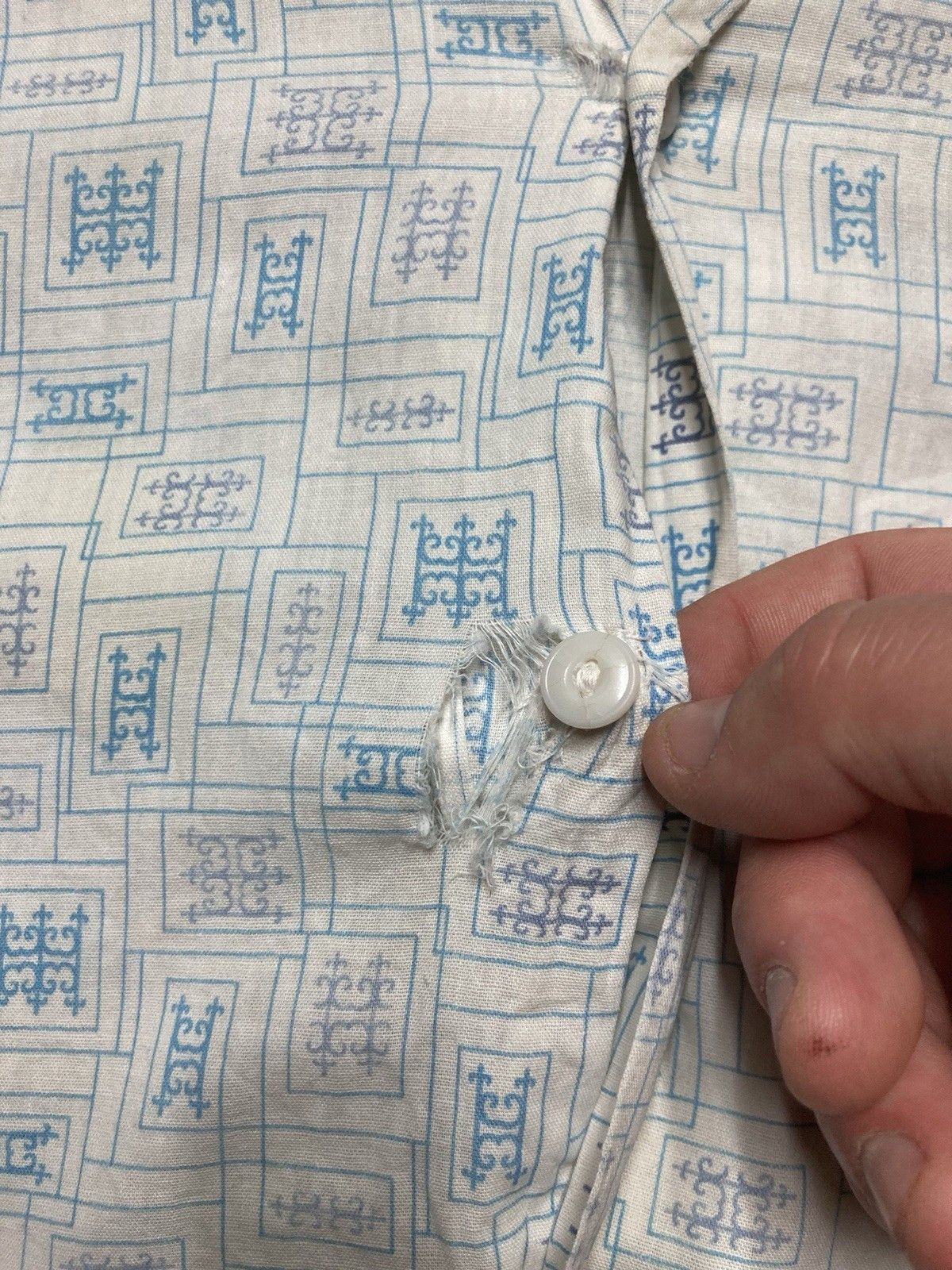 Vintage 1950s short sleeve button shirt loop collar cotton small Size US S / EU 44-46 / 1 - 4 Thumbnail