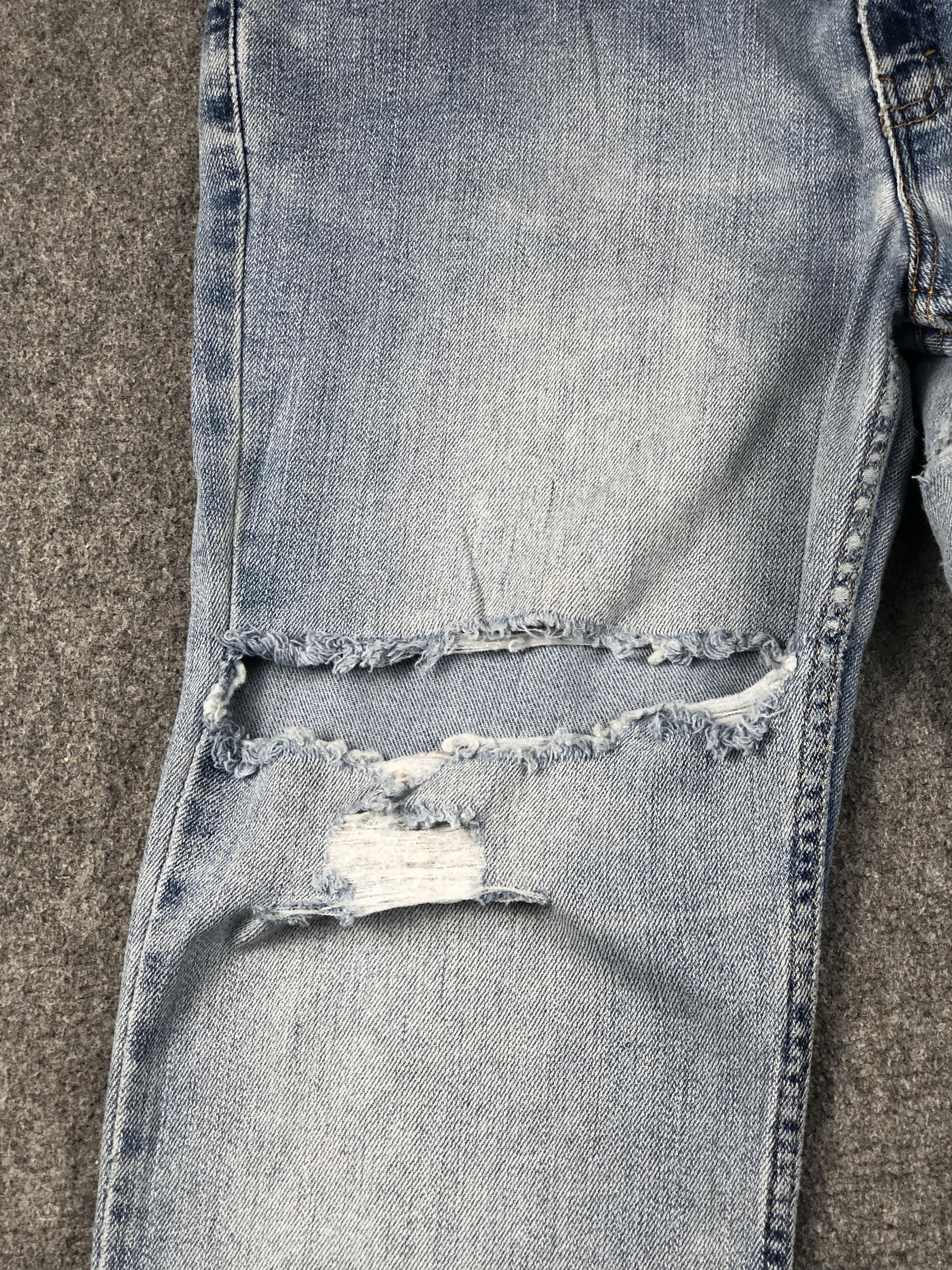 Levi's Vintage Levis 518 Flared Bootcut Distressed Jeans DJ0023 Size US 31 - 9 Thumbnail