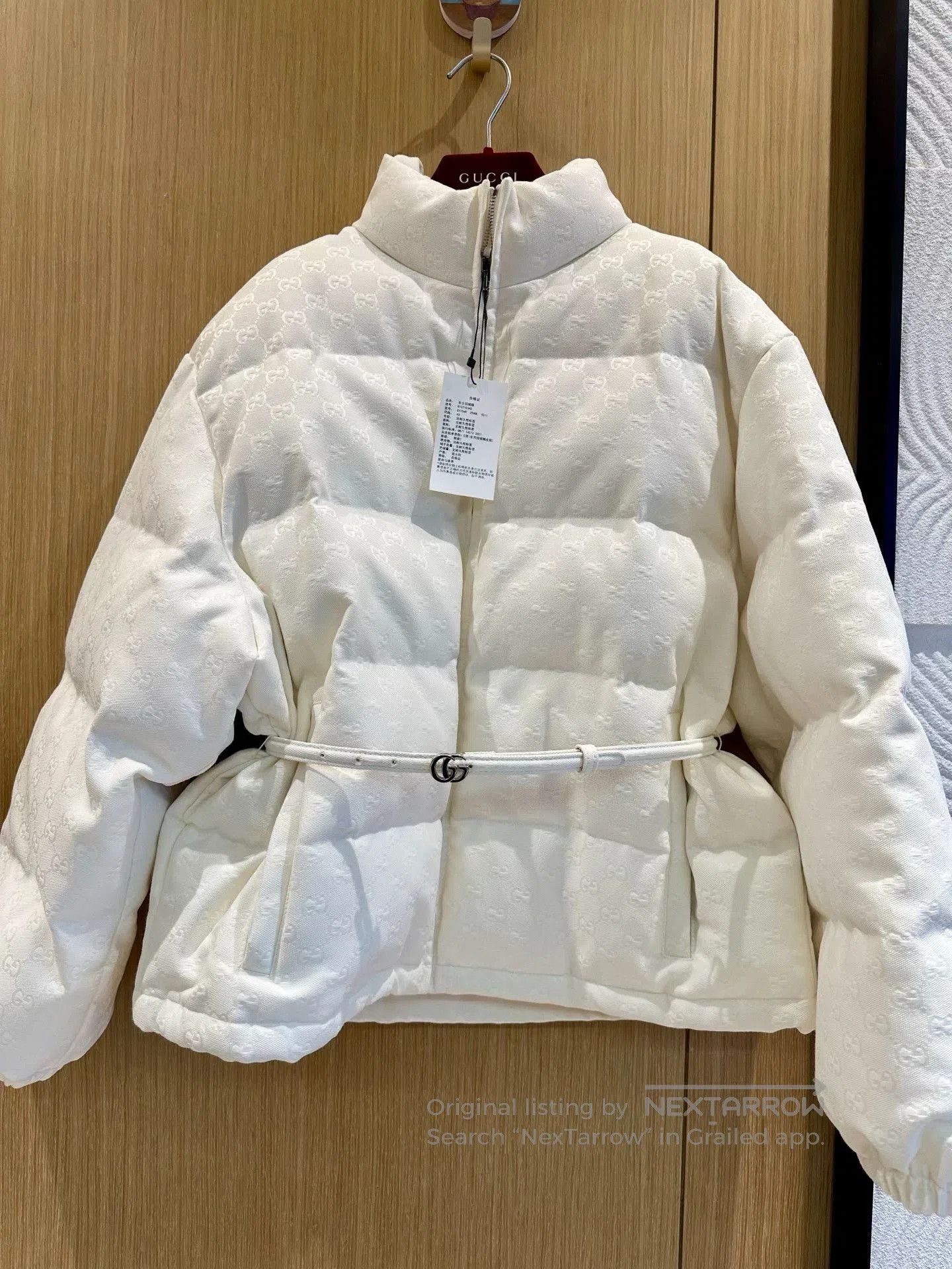 Gucci Gucci White Full Logo Down Jacket. Size M / US 6-8 / IT 42-44 - 2 Thumbnail