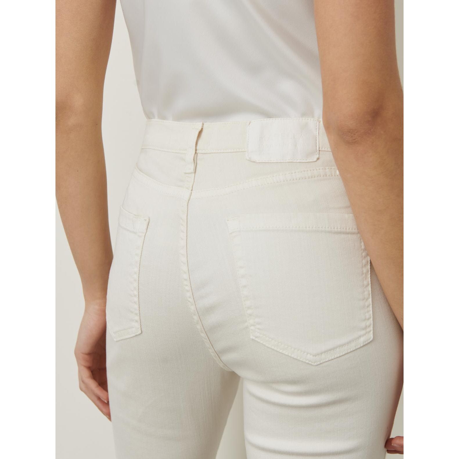 Marella Marella Monochrome Cropped Skinny Straight Vanilla Jean Size 27" / US 4 / IT 40 - 2 Thumbnail