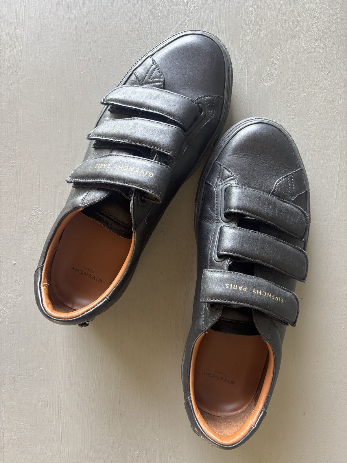Givenchy Givenchy Urban Street Velcro Sneakers Mens Black (EU 39/US 6) Size US 6 / EU 39 - 11 Thumbnail