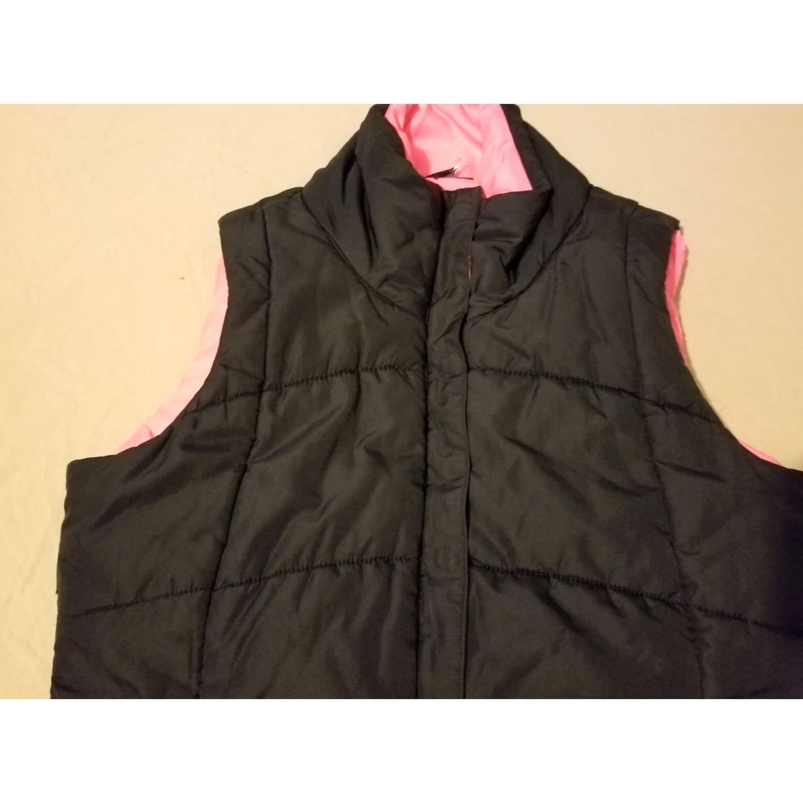 Under Armour Womens Under Armour Vest Full Zip Jacket S Small Black Athletic Size S / US 4 / IT 40 - 2 Thumbnail
