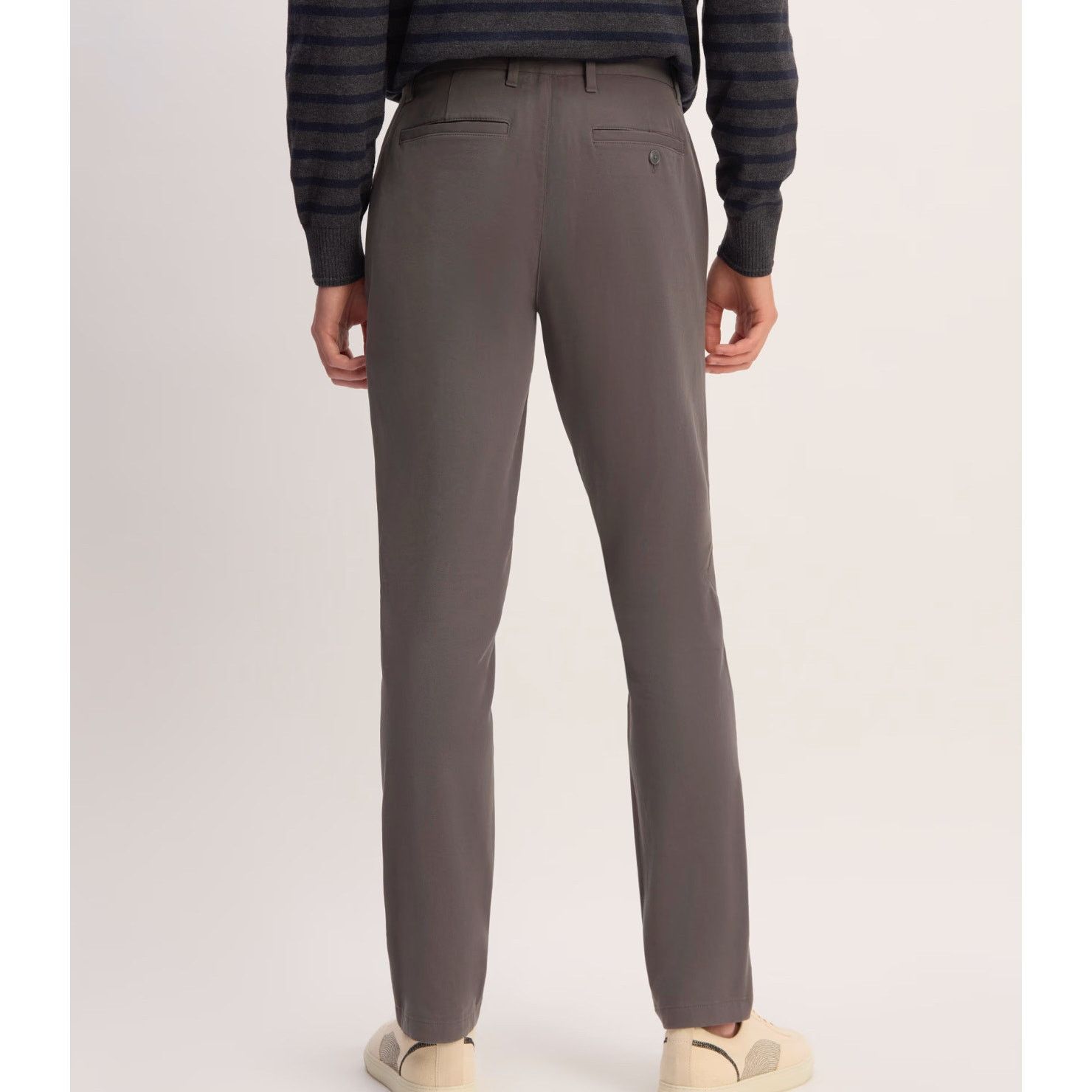 Everlane NWT Everlane The Slim Chino | Uniform In Gray Size 28x30 Size US 28 / EU 44 - 2 Thumbnail