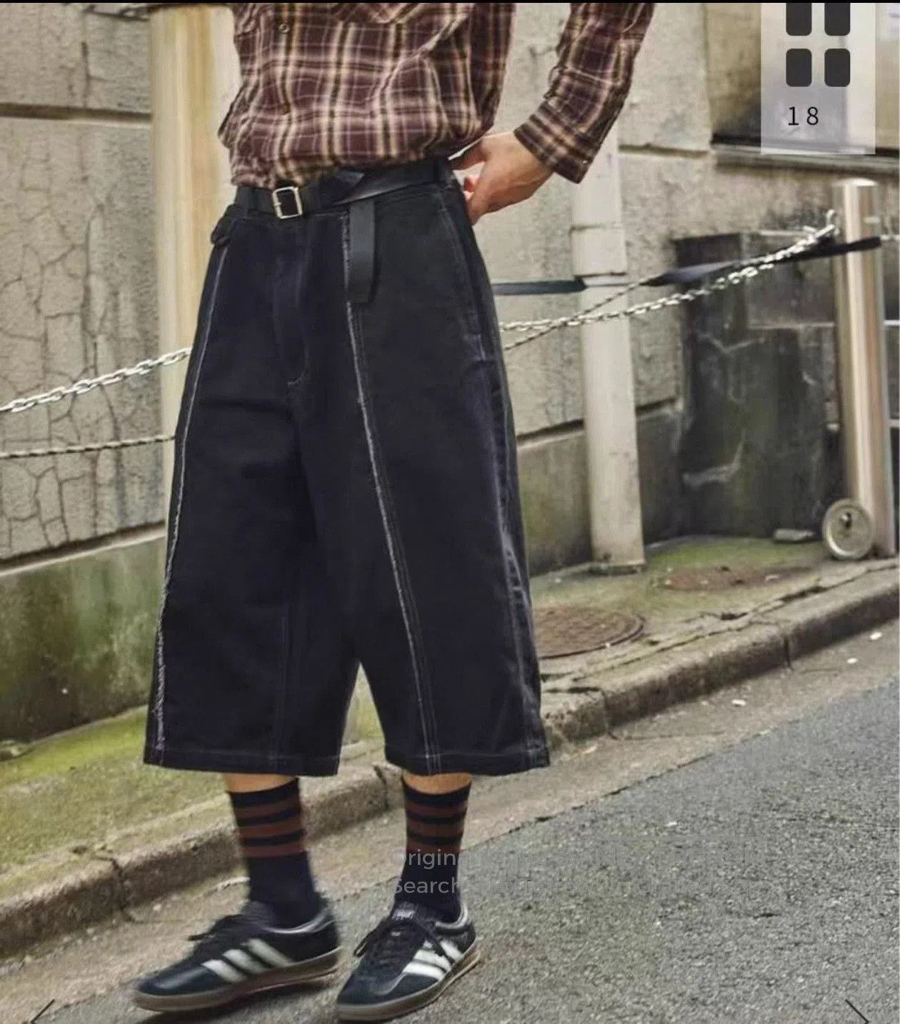 Journal Standard JOURNAL STANDARD x NULL TOKYO Denim Cropped Shorts. Size US 33 - 1 Thumbnail