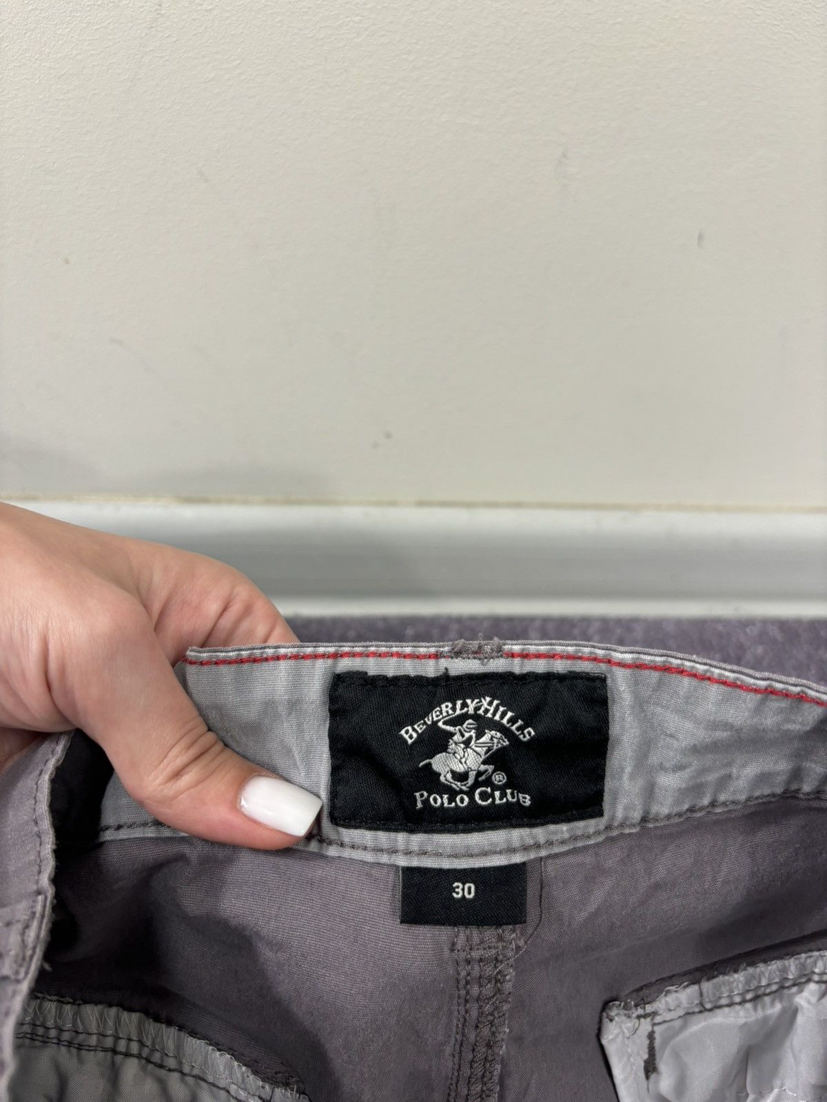 Beverly Hills Polo Club Beverly Hills Polo Club Y2K Zip Pockets Hype Cargo Shorts Size US 30 / EU 46 - 10 Thumbnail