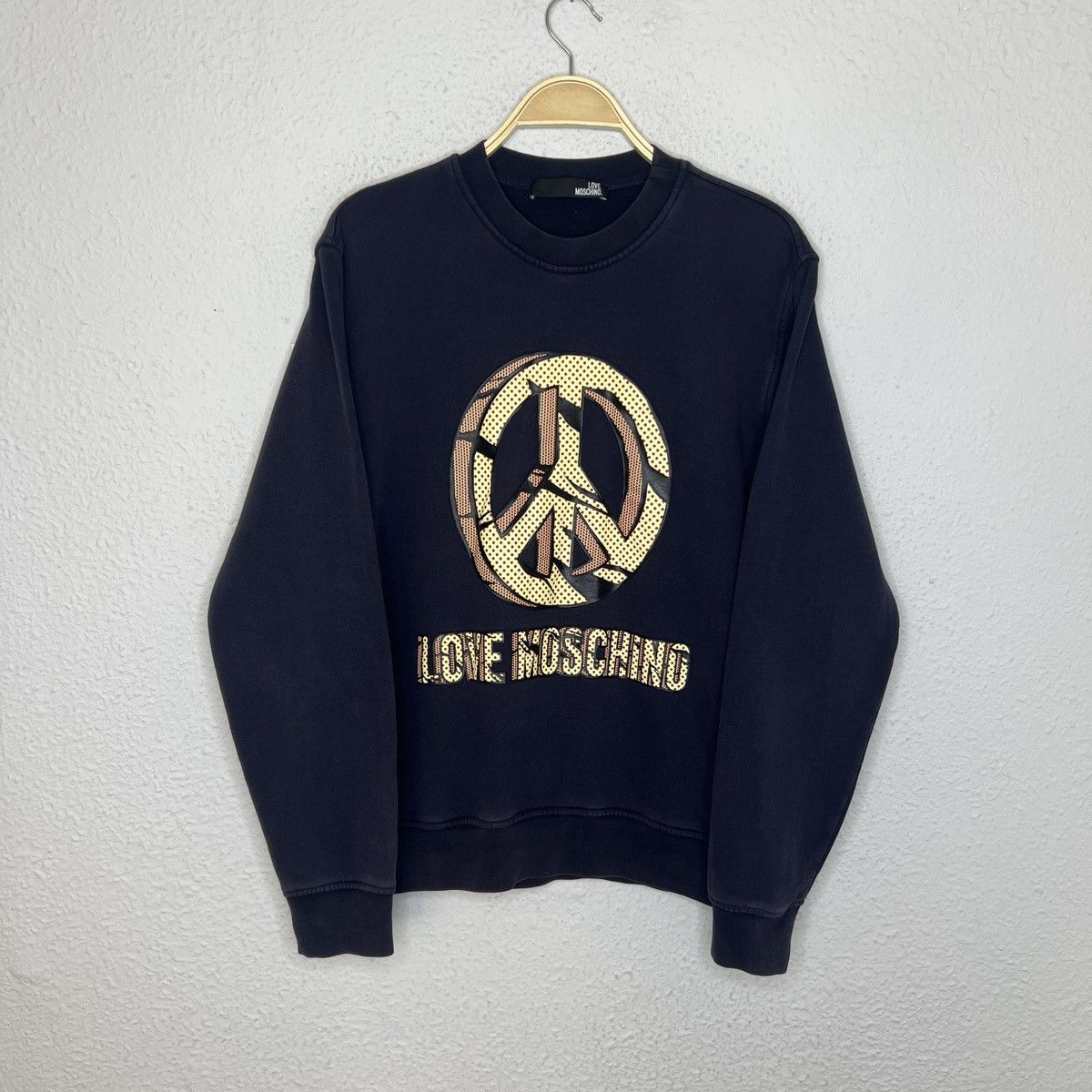 Designer × Moschino Love Moschino Sweatshirt Crewneck Navy Big Logo Peace Size US M / EU 48-50 / 2 - 1 Thumbnail