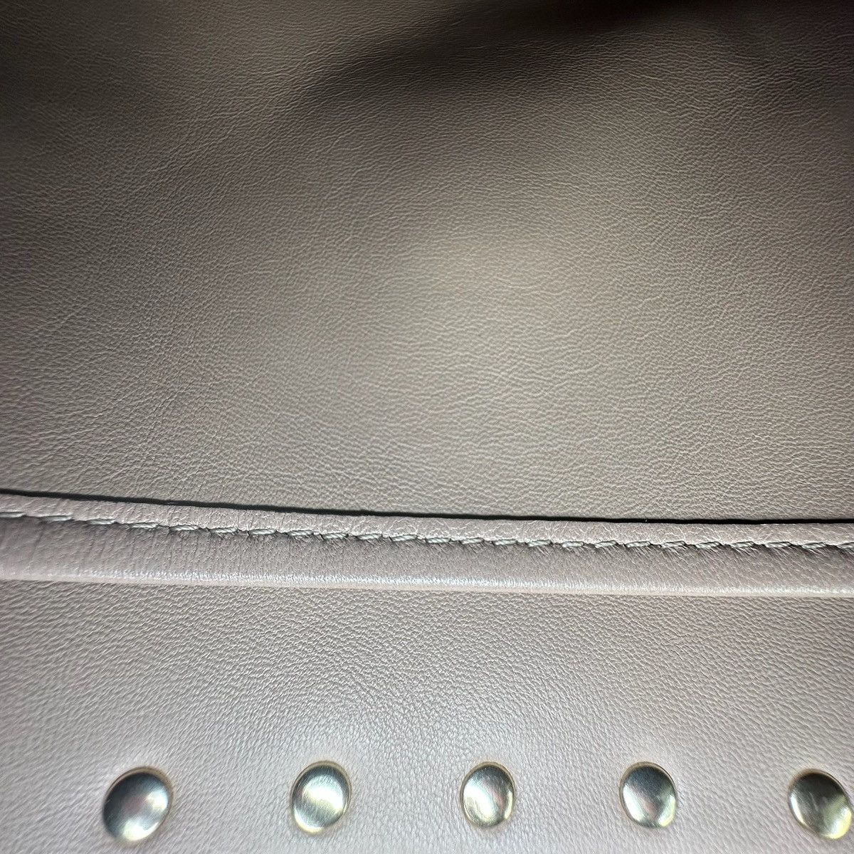 Valentino Valentino Garavani Rockstud Spike Bag in Beige Leather Size ONE SIZE - 12 Thumbnail
