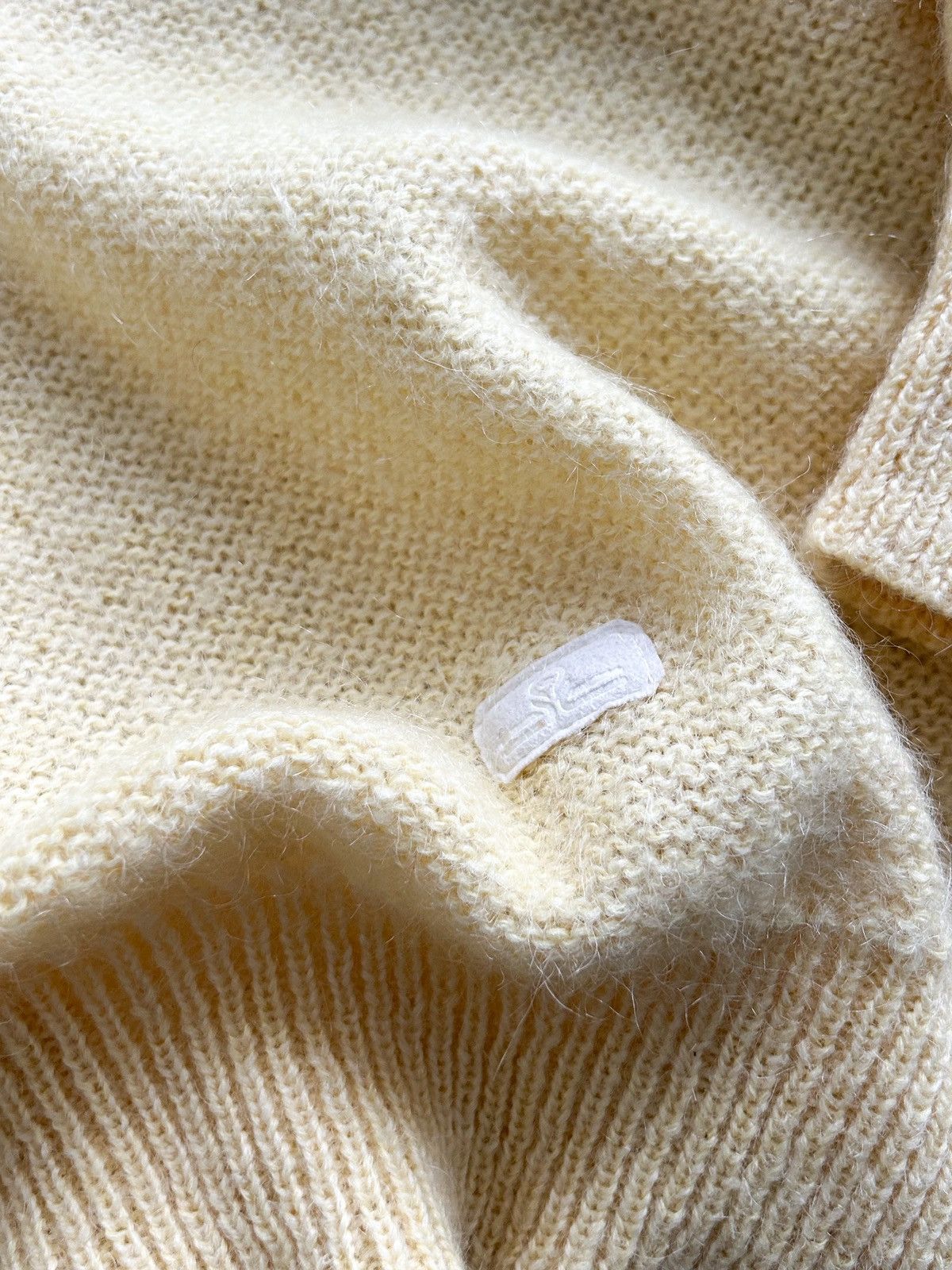 Vintage Beautiful Yellow Vintage Wool Alpaca Sweater Italian Size M / US 6-8 / IT 42-44 - 9 Thumbnail