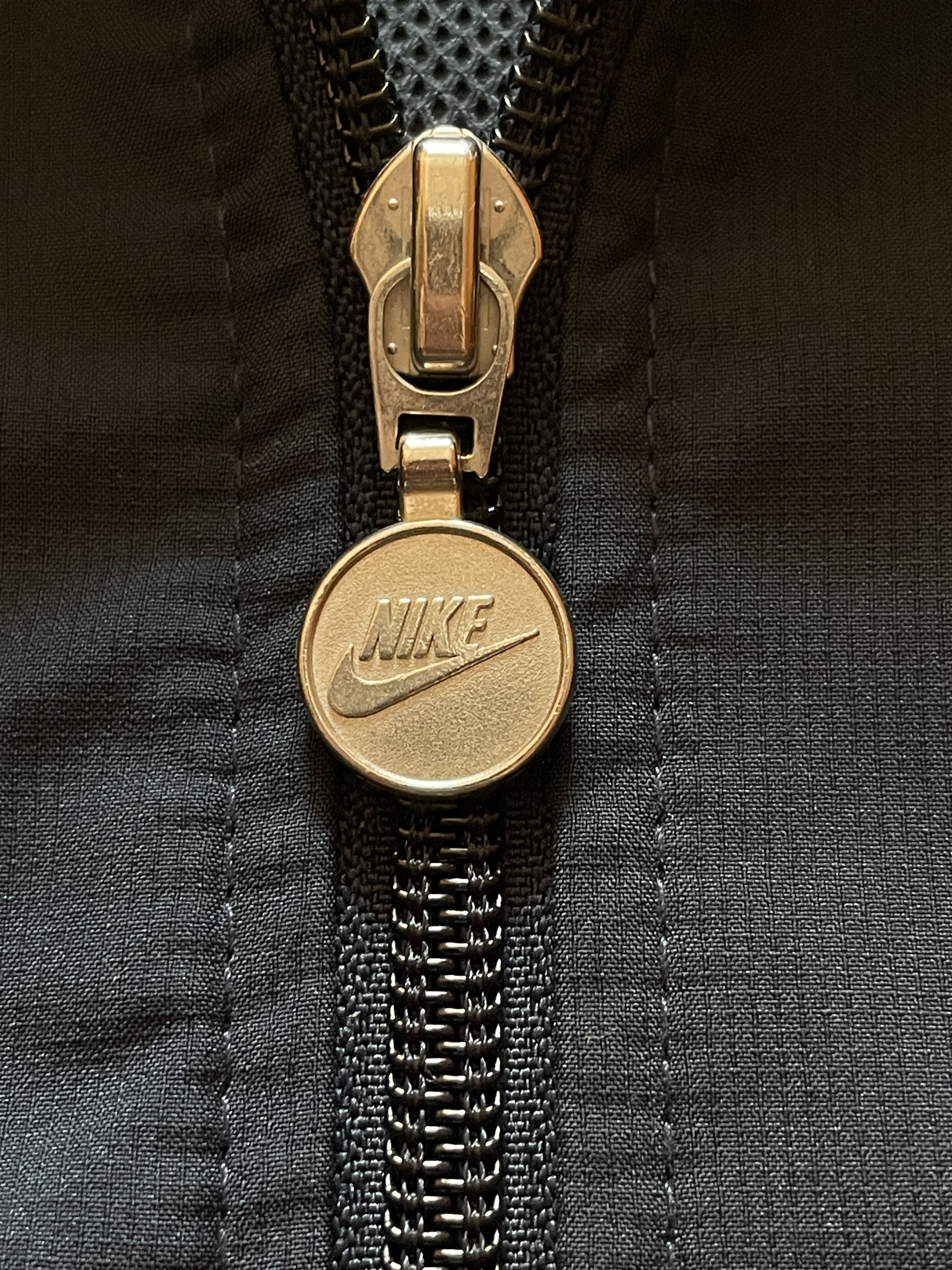 Nike Vintage 00s Nike Light Jacket/Windbreaker Mini Logo Boxy Fit Size US L / EU 52-54 / 3 - 10 Thumbnail