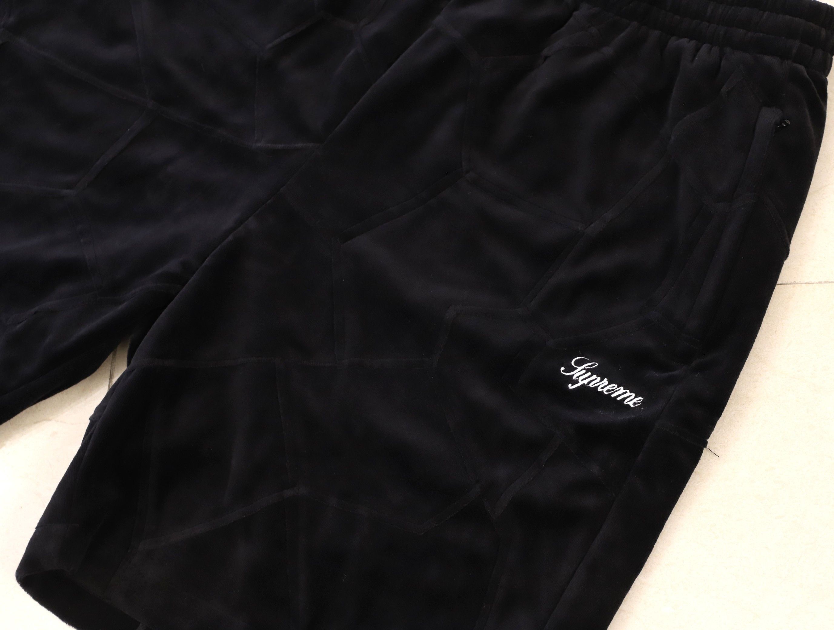 Supreme Supreme SS25 Patchwork Velour Short Black size Medium Size US 32 / EU 48 - 3 Thumbnail