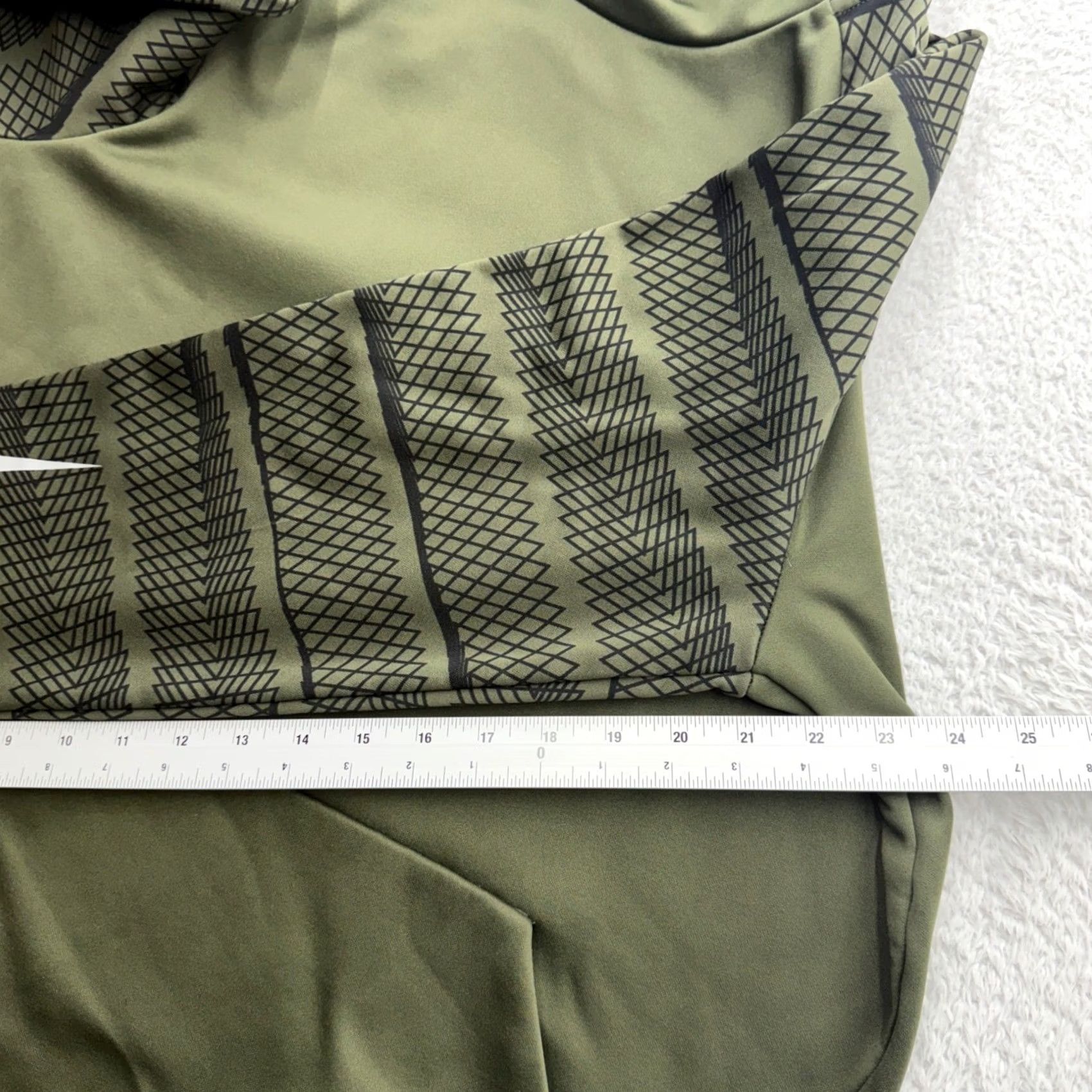 Nike Nike Dri-FIT Pullover Hoodie Mens Geometric Graphic Training Olive Green M Size US M / EU 48-50 / 2 - 6 Thumbnail