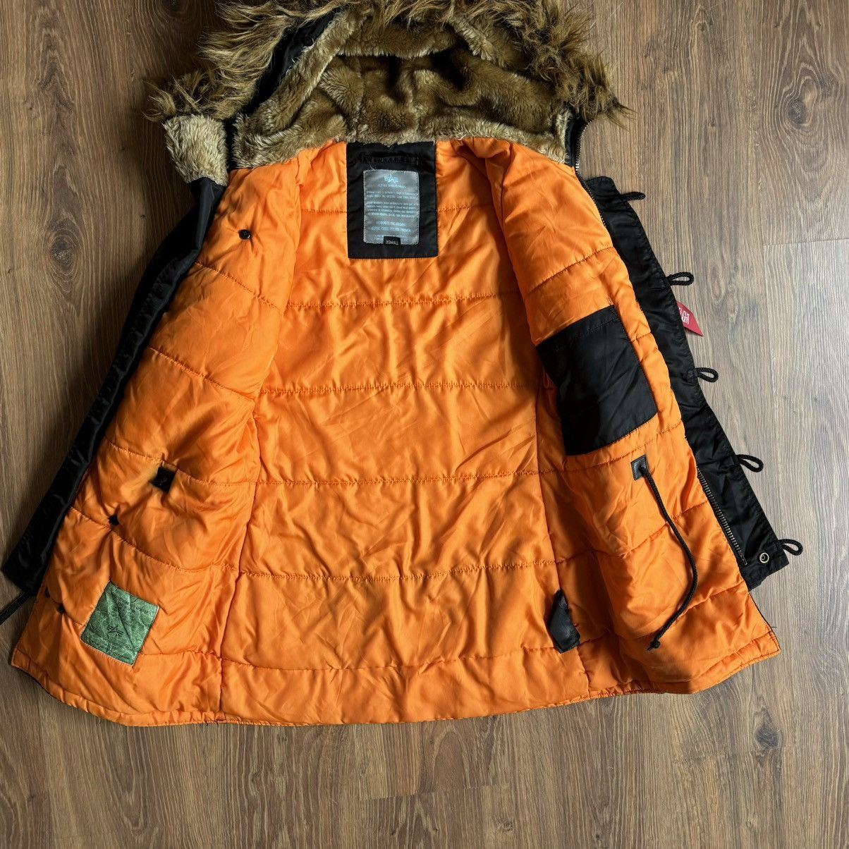 Alpha Industries Alpha Industries Black N-3B (N) Women’s XS Extreme Parka Size XS / US 0-2 / IT 36-38 - 4 Thumbnail