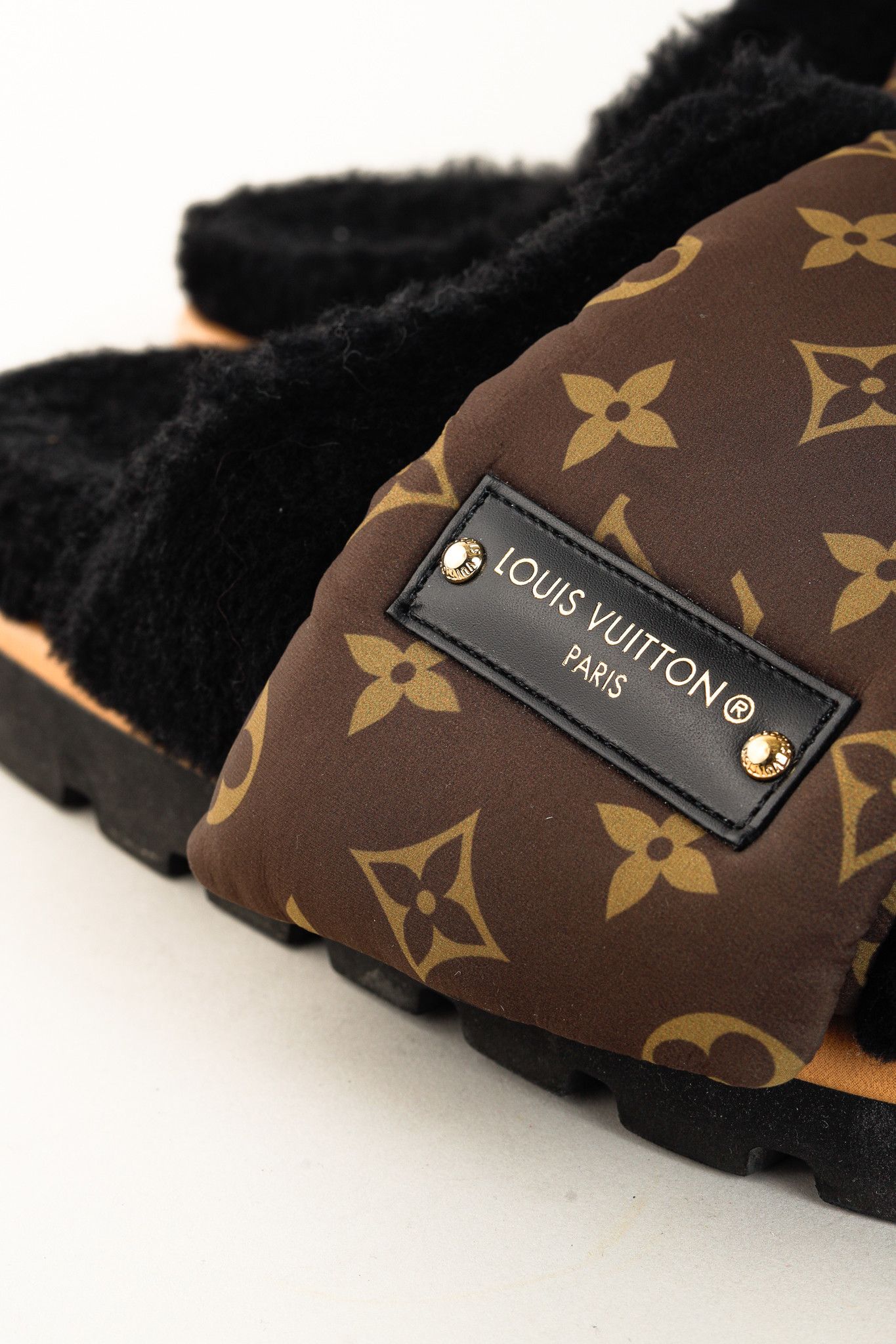 Louis Vuitton Louis Vuitton 2022 Pool Pillow Comfort Shearling Mules Size US 8.5 / EU 41-42 - 7 Thumbnail