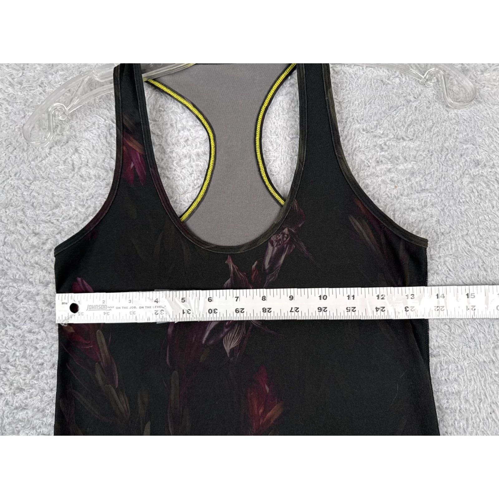 Lululemon Lululemon Shirt Women 6 Black Floral Racerback Gym Yoga Casual Sleeveless Tank Sportswear Women Size M / US 6-8 / IT 42-44 - 6 Thumbnail