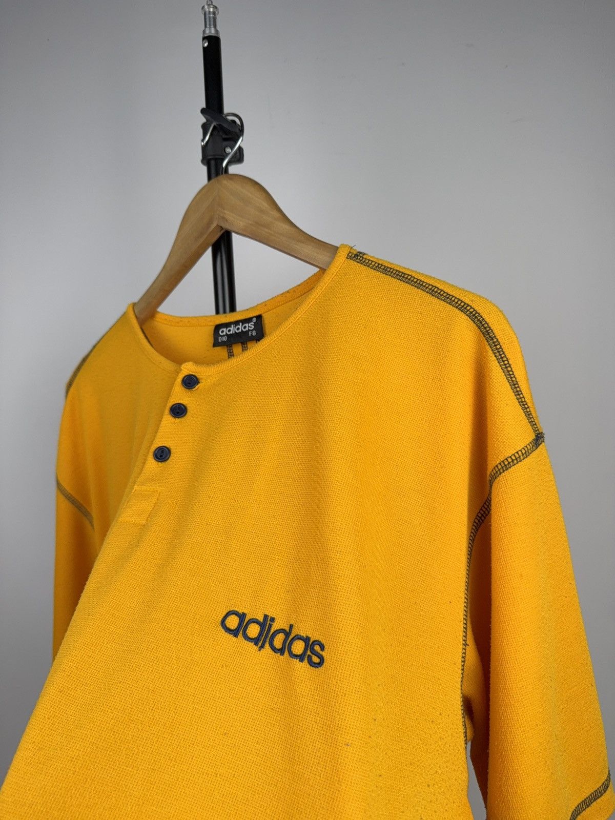 Adidas Vintage 90s Adidas Retro Tee Y2K Contrast Stitch Size US XL / EU 56 / 4 - 4 Thumbnail
