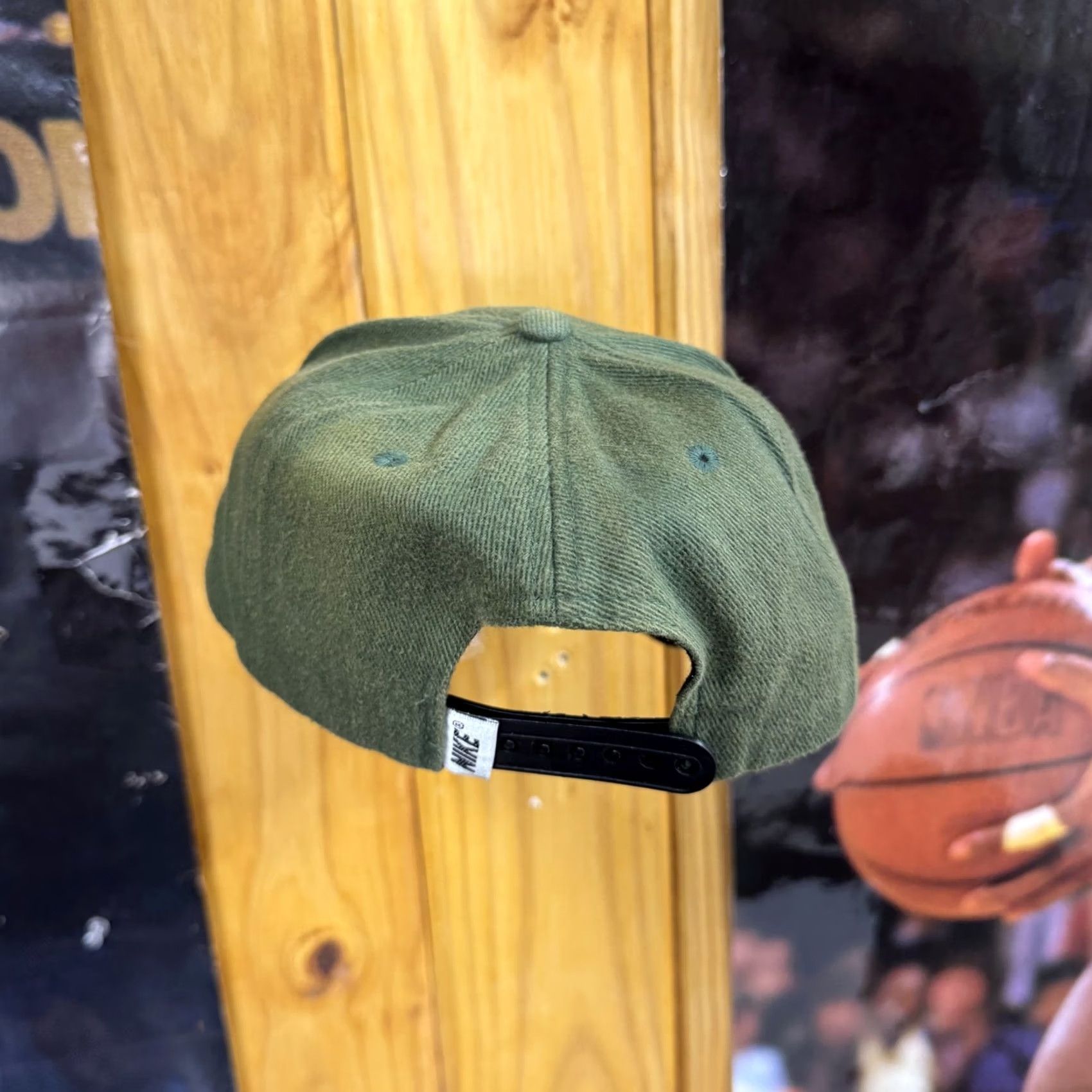 Nike VINTAGE Nike Hat Cap Snap Back Green Swoosh 90s Mens One Size Cap/ Hat/ Snapback/ Cotton/ Twill/ Adjustable/ Sports/ Solid Size ONE SIZE - 3 Thumbnail