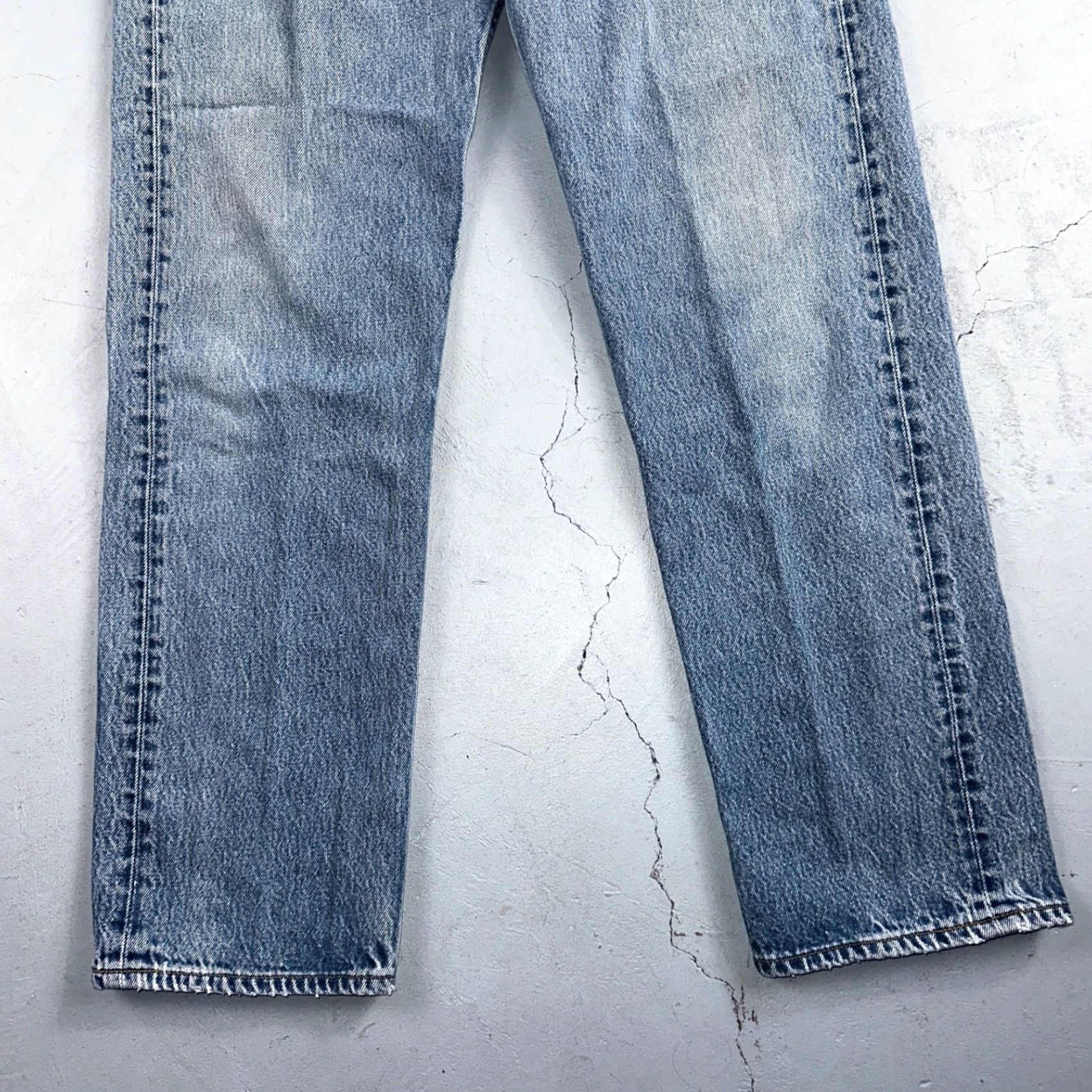 Levi's VINTAGE Levi's 501 Jeans Straight Men Blue Light Wash 35x34 90s USA 501 Series Comfort Clothing? Size US 35 - 3 Thumbnail
