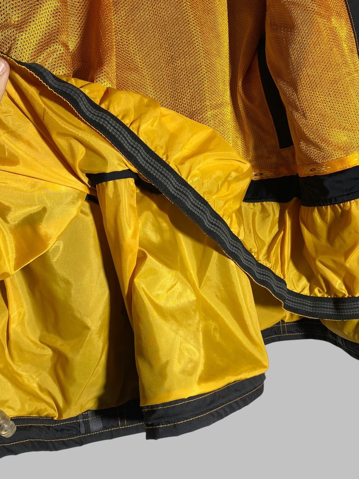 🔥 Y2K OAKLEY SOFTWARE TECH JACKET BLACK YELLOW VIBES