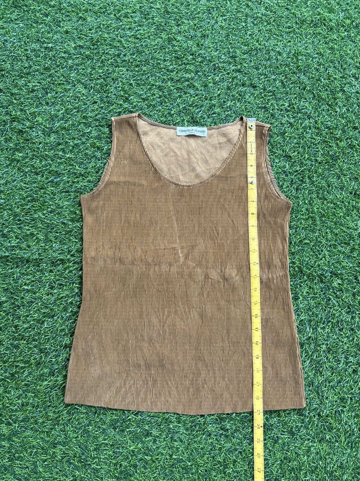 Pleats Please Issey Miyake Christian Aujard Paris Pleats Please Style Tank top Size ONE SIZE - 8 Thumbnail