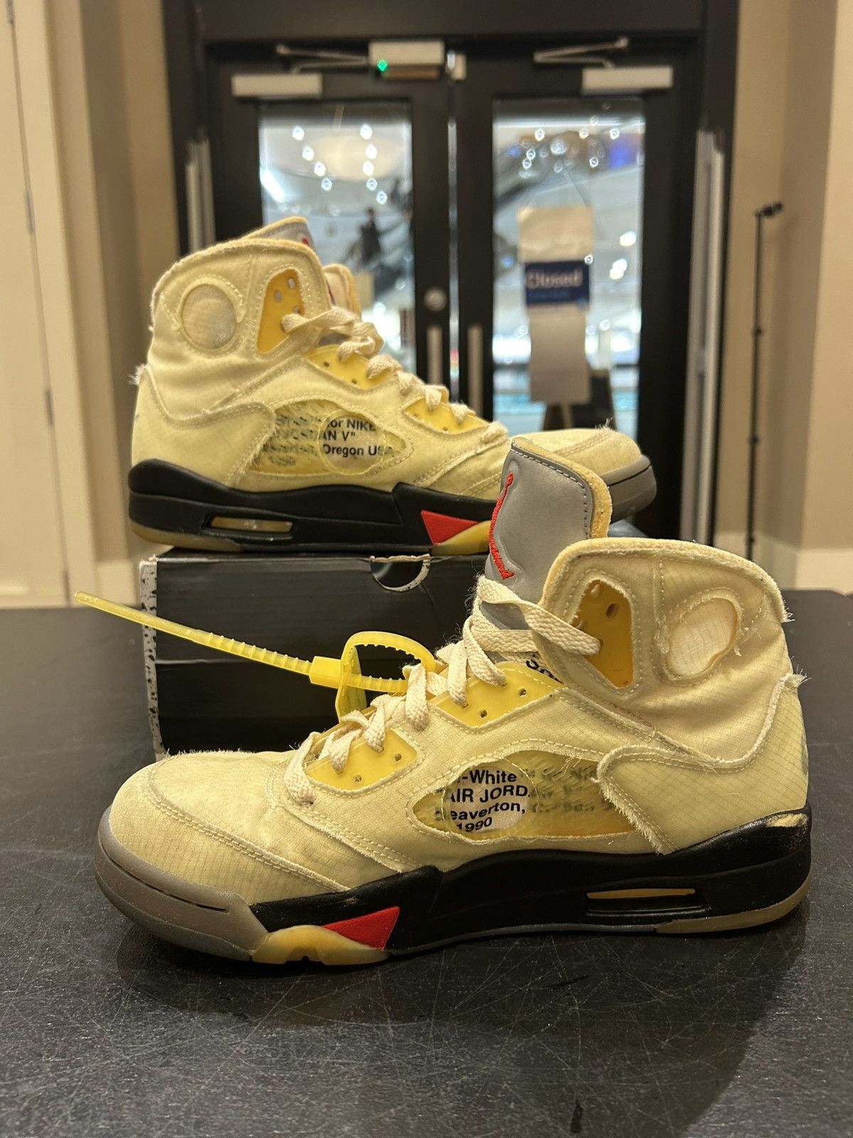 Jordan Brand Jordan 5 Retro ‘Off-White Sail’ Size US 8.5 / EU 41-42 - 2 Thumbnail