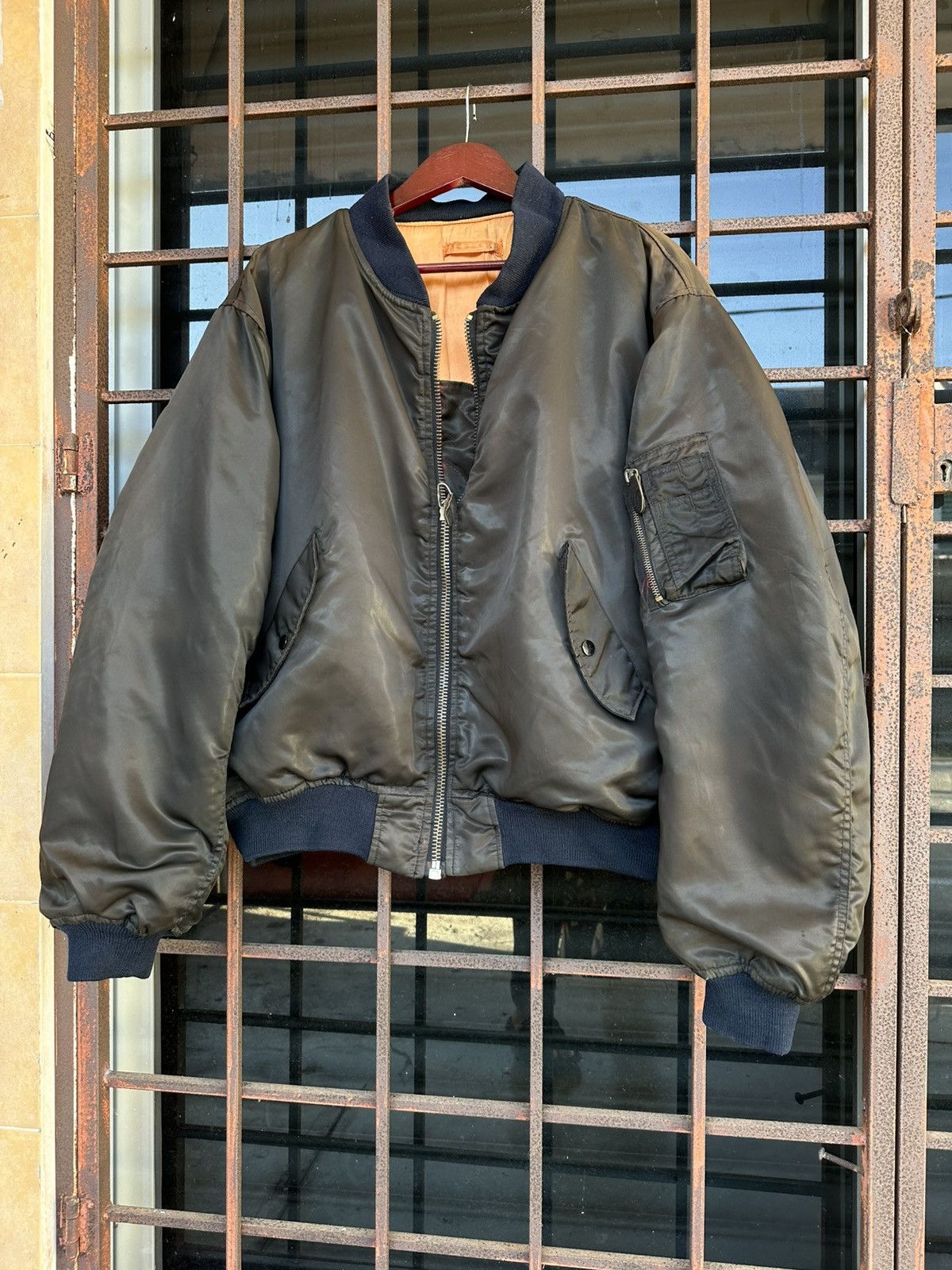 Vintage 👹Vintage Sun Faded MA-1 Man Intermediate Bomber Jacket Size US L / EU 52-54 / 3 - 5 Thumbnail
