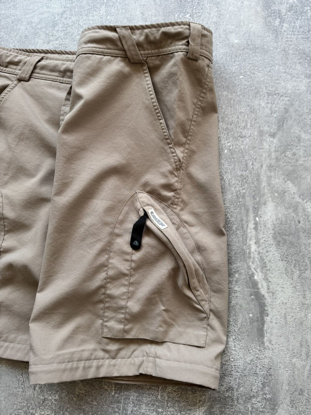 Nike ACG × Vintage Vintage Nike ACG Pockets Baggy Shorts L Size US 34 / EU 50 - 4 Thumbnail