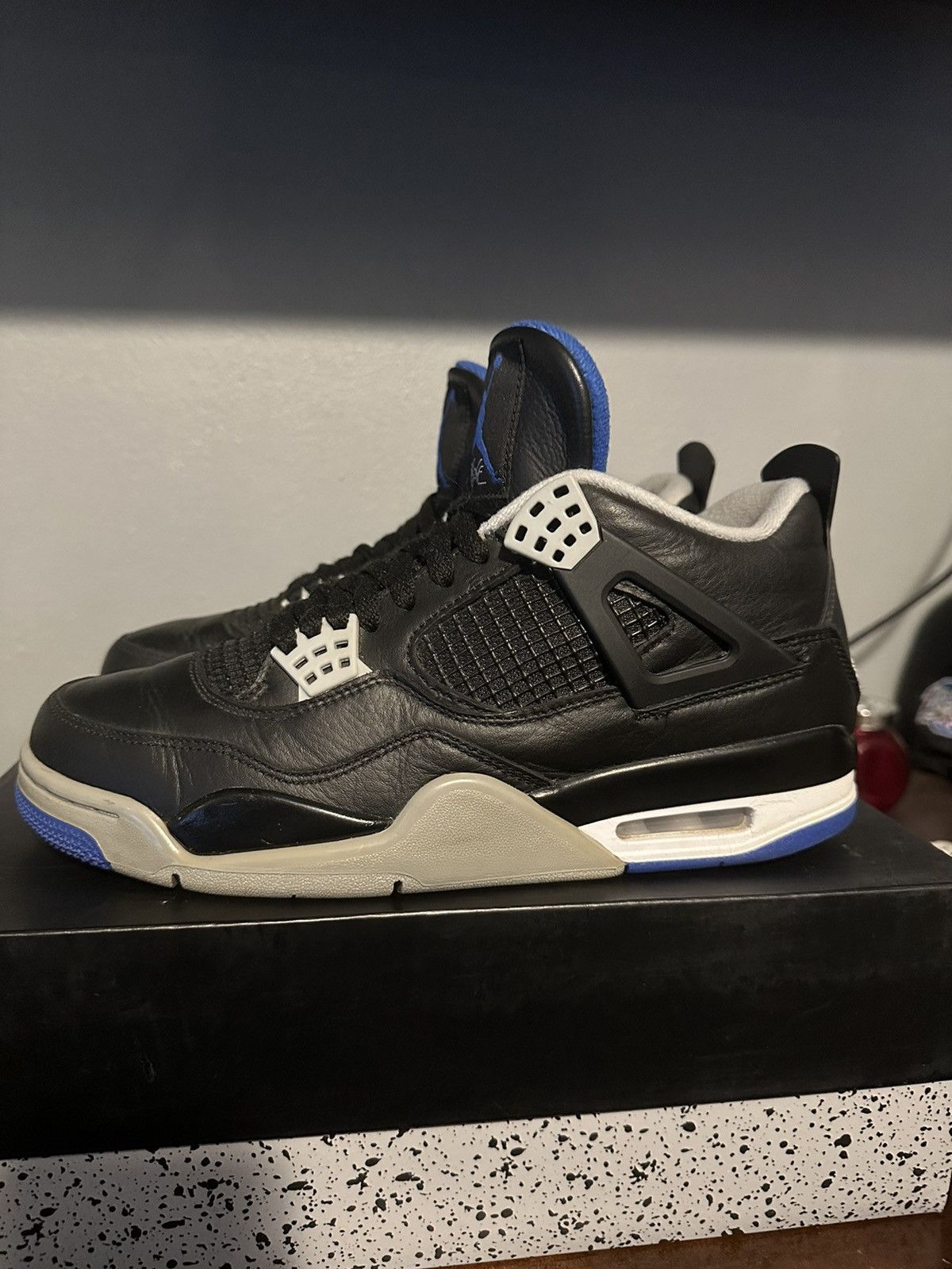 alternate jordan 4