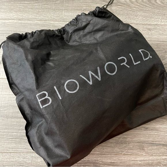 Other Bioworld Riverdale Microphone Cheer Handbag Purse Faux Leath Size ONE SIZE - 6 Thumbnail