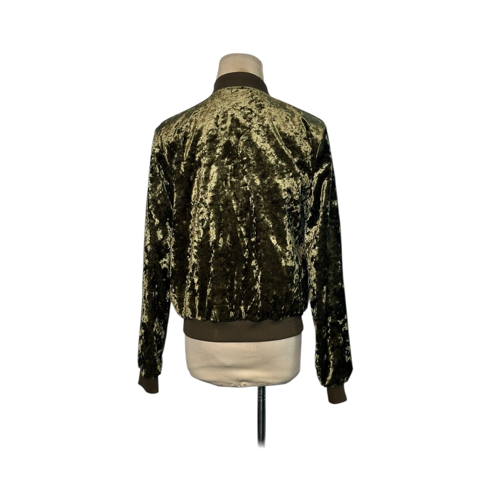 Forever 21 Forever 21 green velvet full zipper jacket size Small Size S / US 4 / IT 40 - 15 Thumbnail