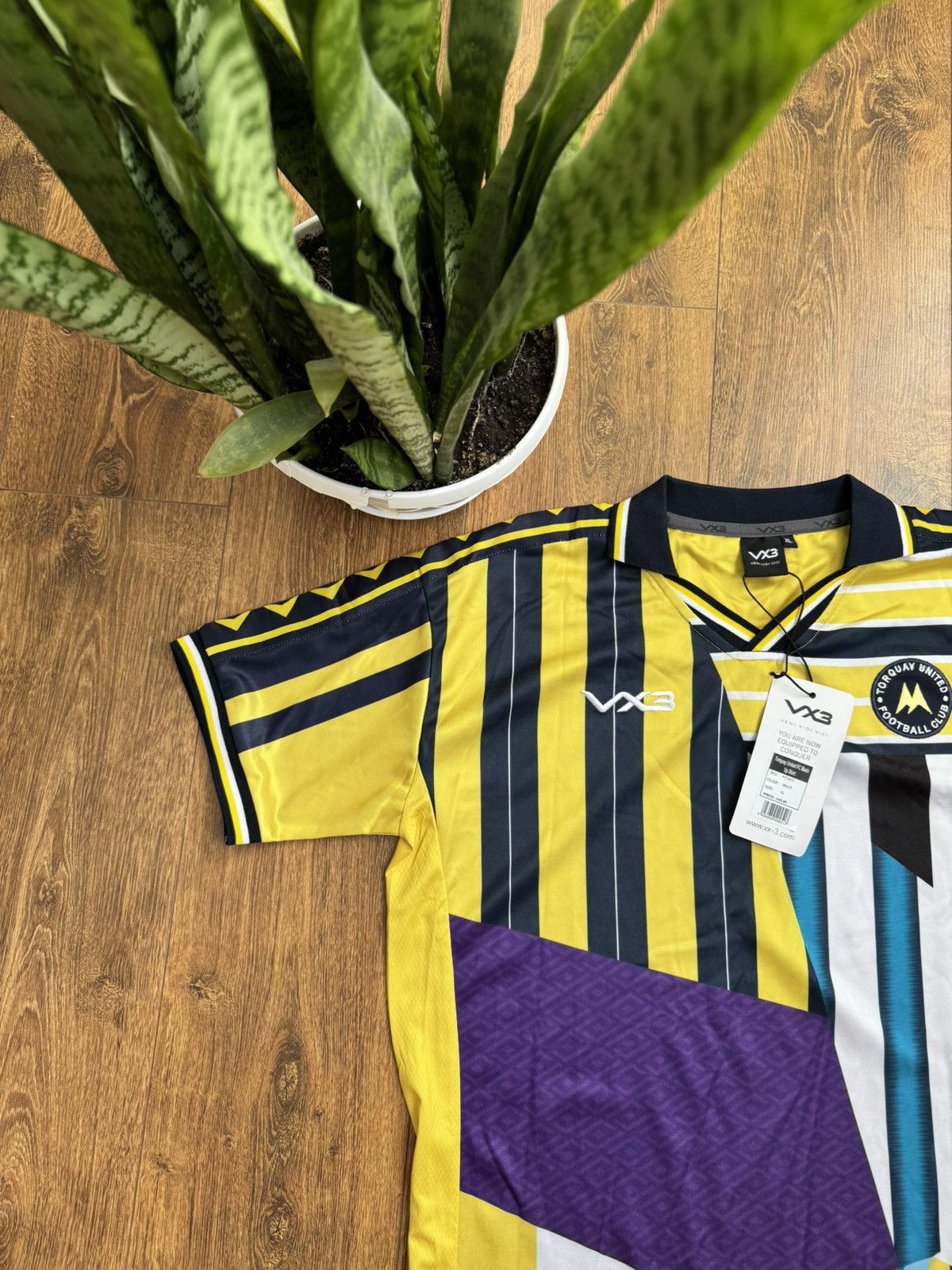 Vintage RETRO Torquay United FC mash up NEW jersey t shirt tee Size US XL / EU 56 / 4 - 2 Thumbnail