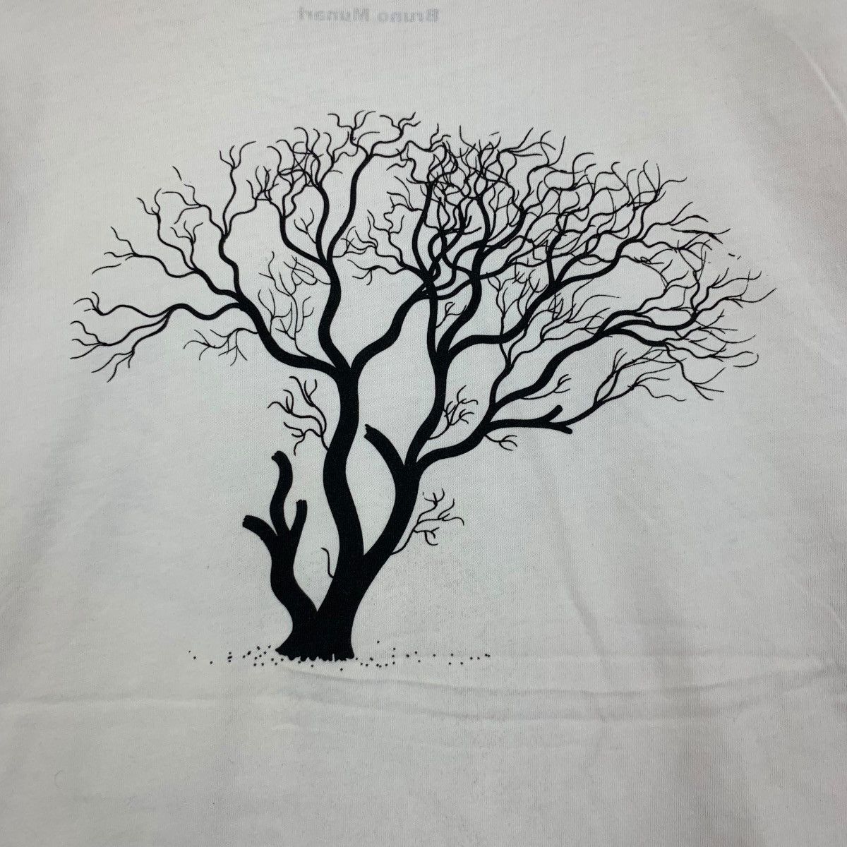 Uniqlo UNIQLO x BRUNO MUNARI Drawing A Tree Artwork Tee Shirt Size L / US 10 / IT 46 - 7 Thumbnail