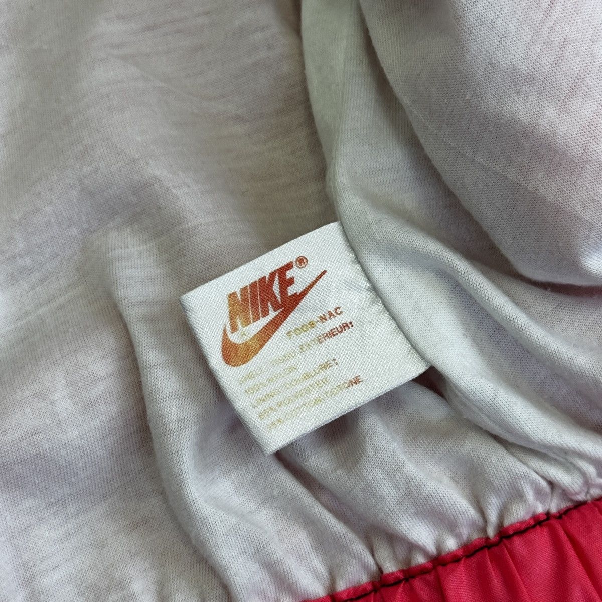 Nike Vintage Nike International Nylon Men Track Jacket Size XL Size US XL / EU 56 / 4 - 11 Thumbnail