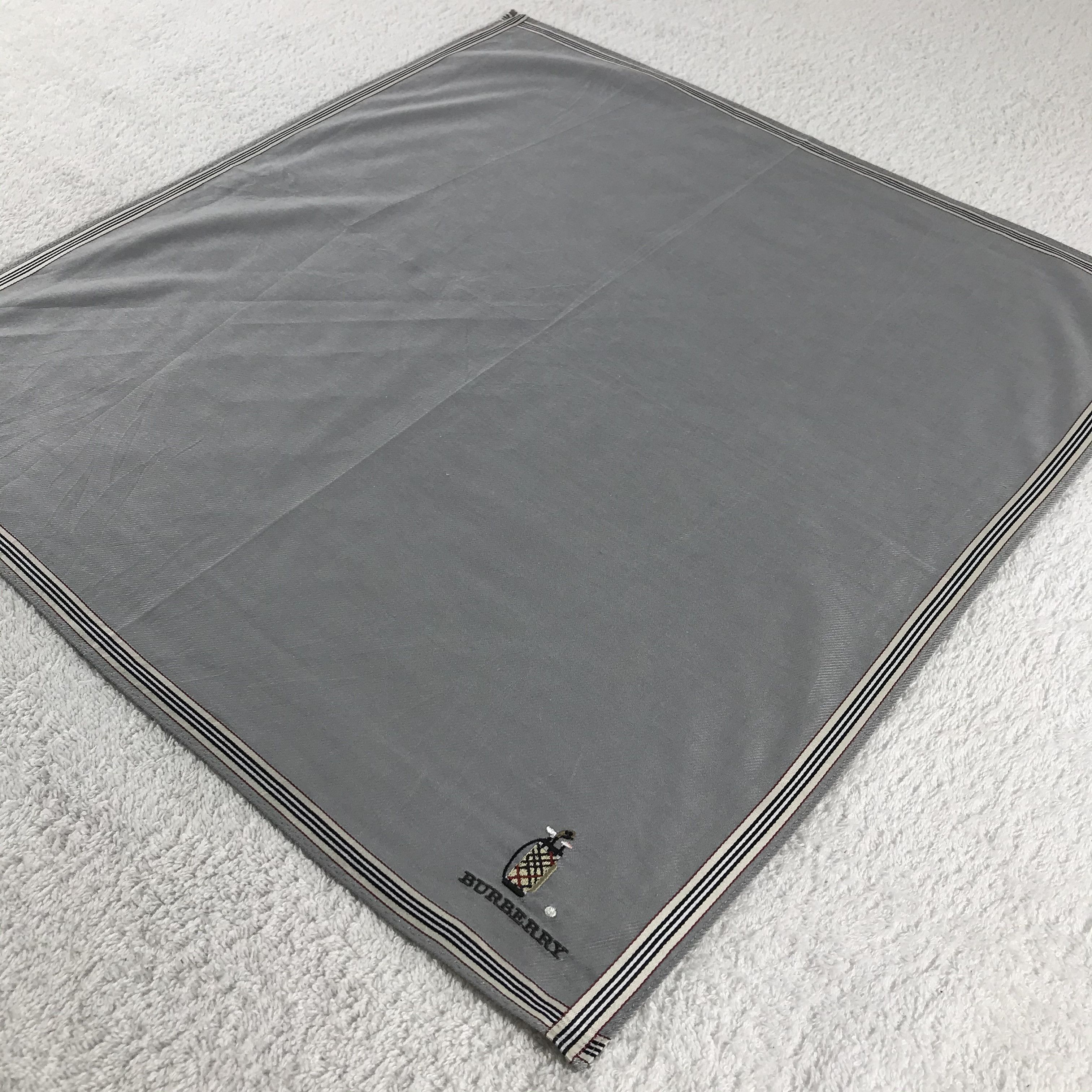 Burberry × Vintage Burberry Bandana / Handkerchief / Neckerchief - S058 Size ONE SIZE - 2 Thumbnail