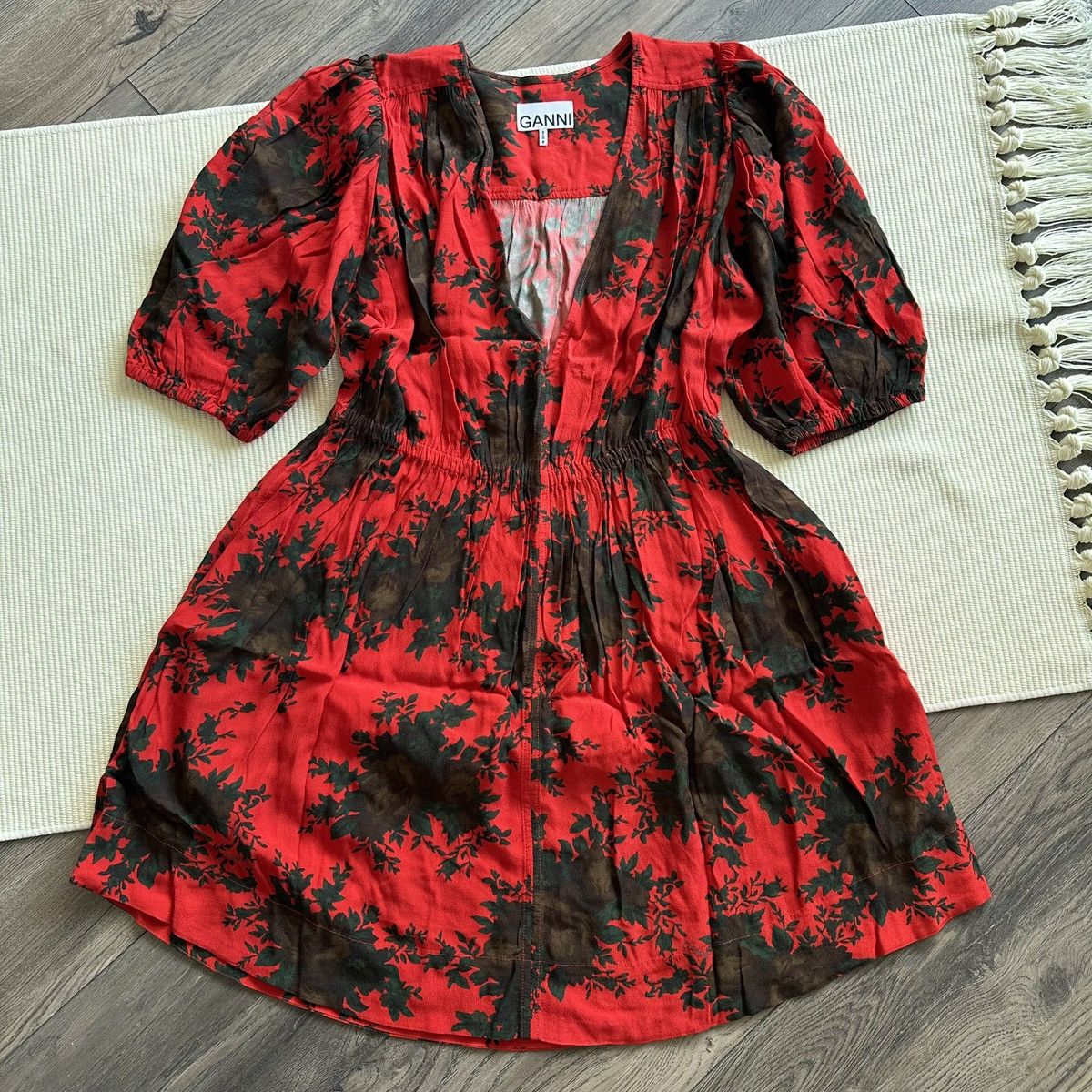Ganni GANNI EcoVero V-Neck Printed Crepe Mini Dress high risk red Size S / US 4 / IT 40 - 2 Thumbnail