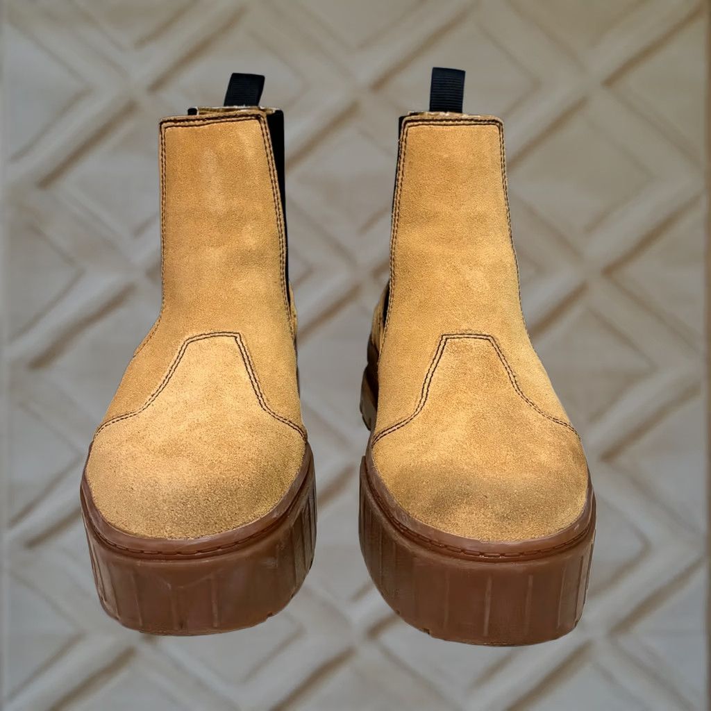 Puma Puma Chelsea Tan Suede Platform Boots Womens 10 Size US 10 / IT 40 - 1 Thumbnail