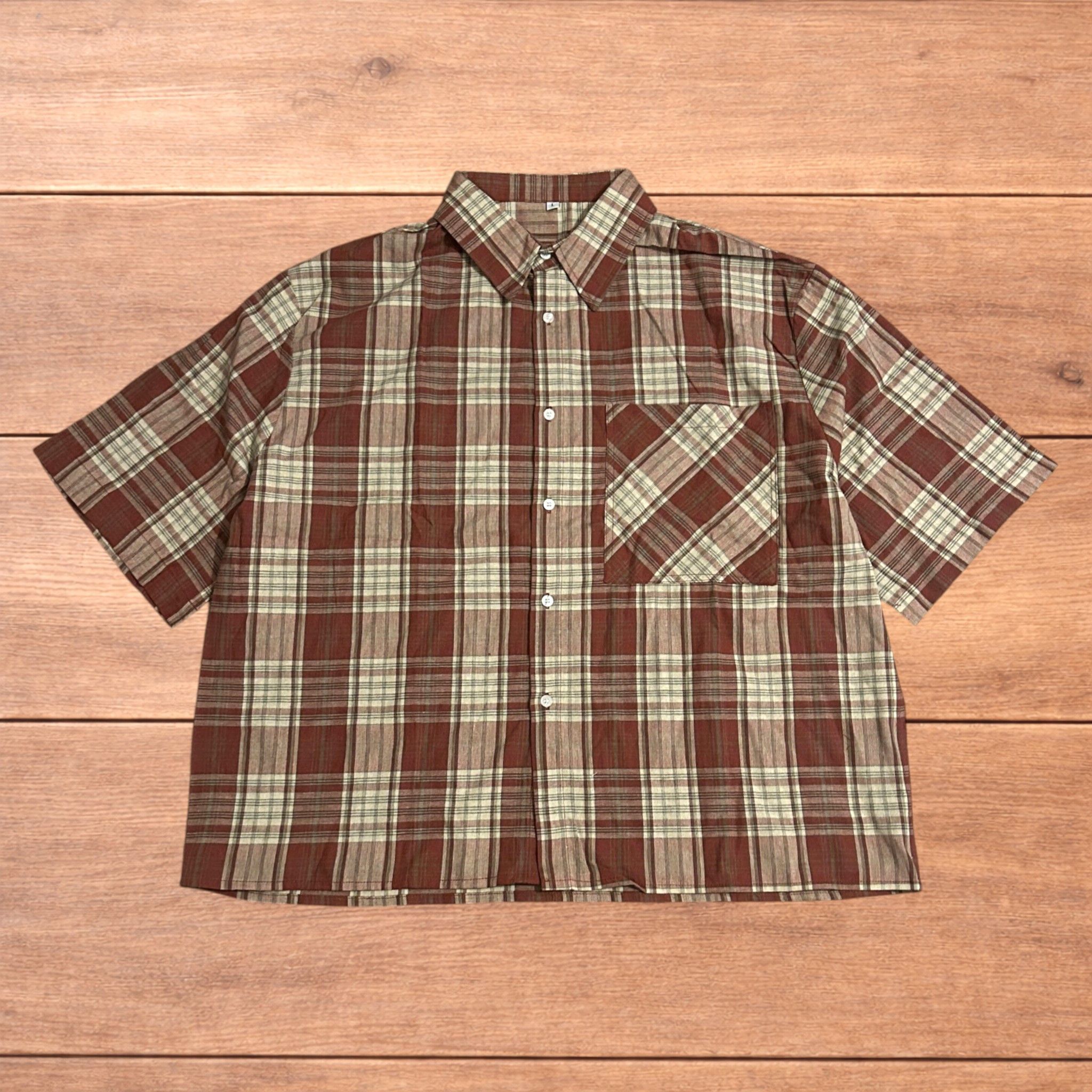 Japanese Brand Checkered cotton short sleeve button up shirt in red/beige. Size US M / EU 48-50 / 2 - 1 Thumbnail