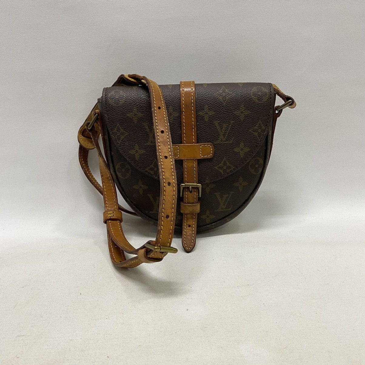 Louis Vuitton ‼️YES‼️ VINTAGE SWISS MADE ZIPPER LOUIS VUITTON CHANTILLY PM Size ONE SIZE - 2 Thumbnail