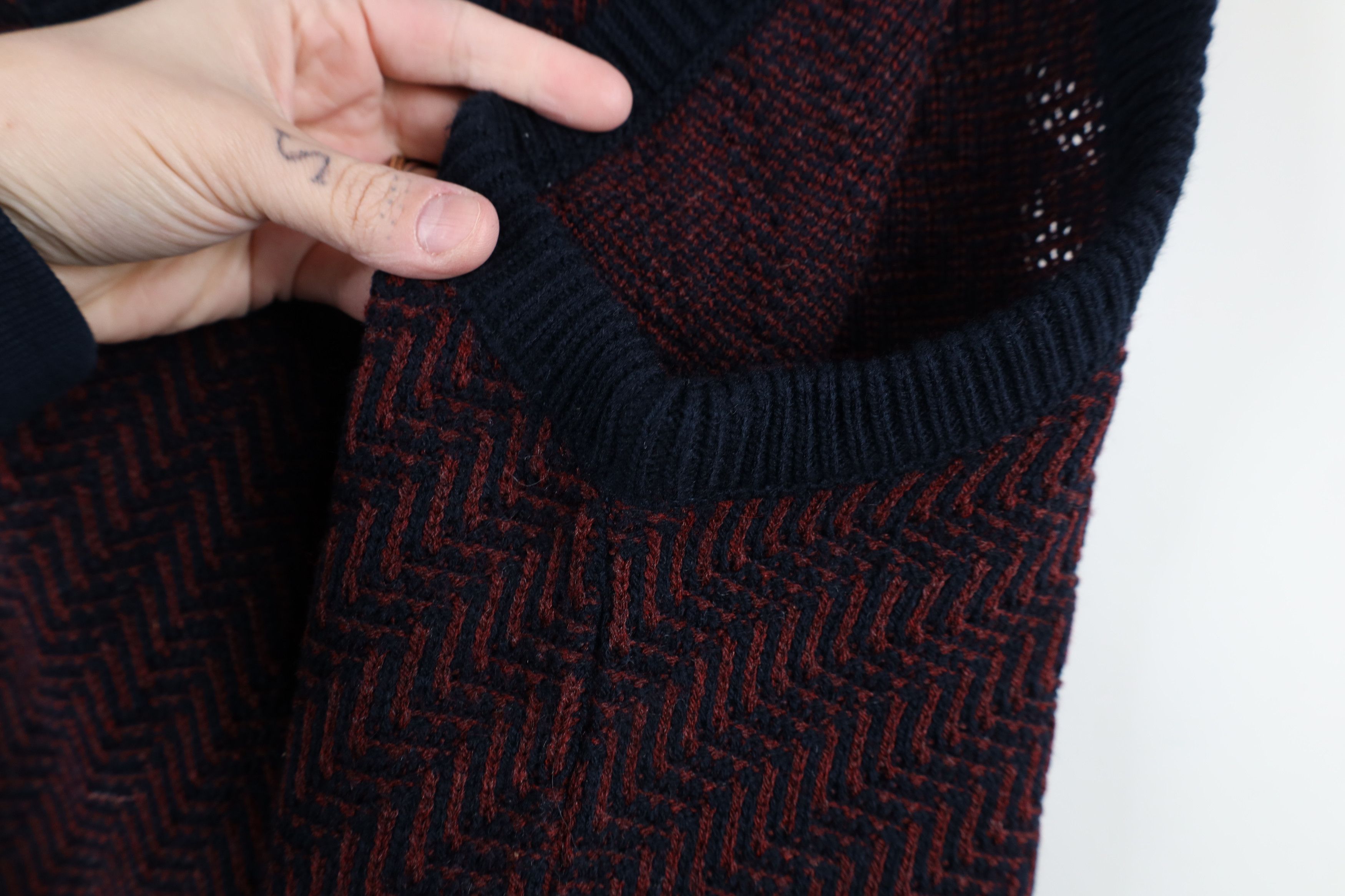 Vintage Vintage 90s Streetwear Herringbone Zig Zag Knit Sweater Vest Size US XL / EU 56 / 4 - 6 Thumbnail