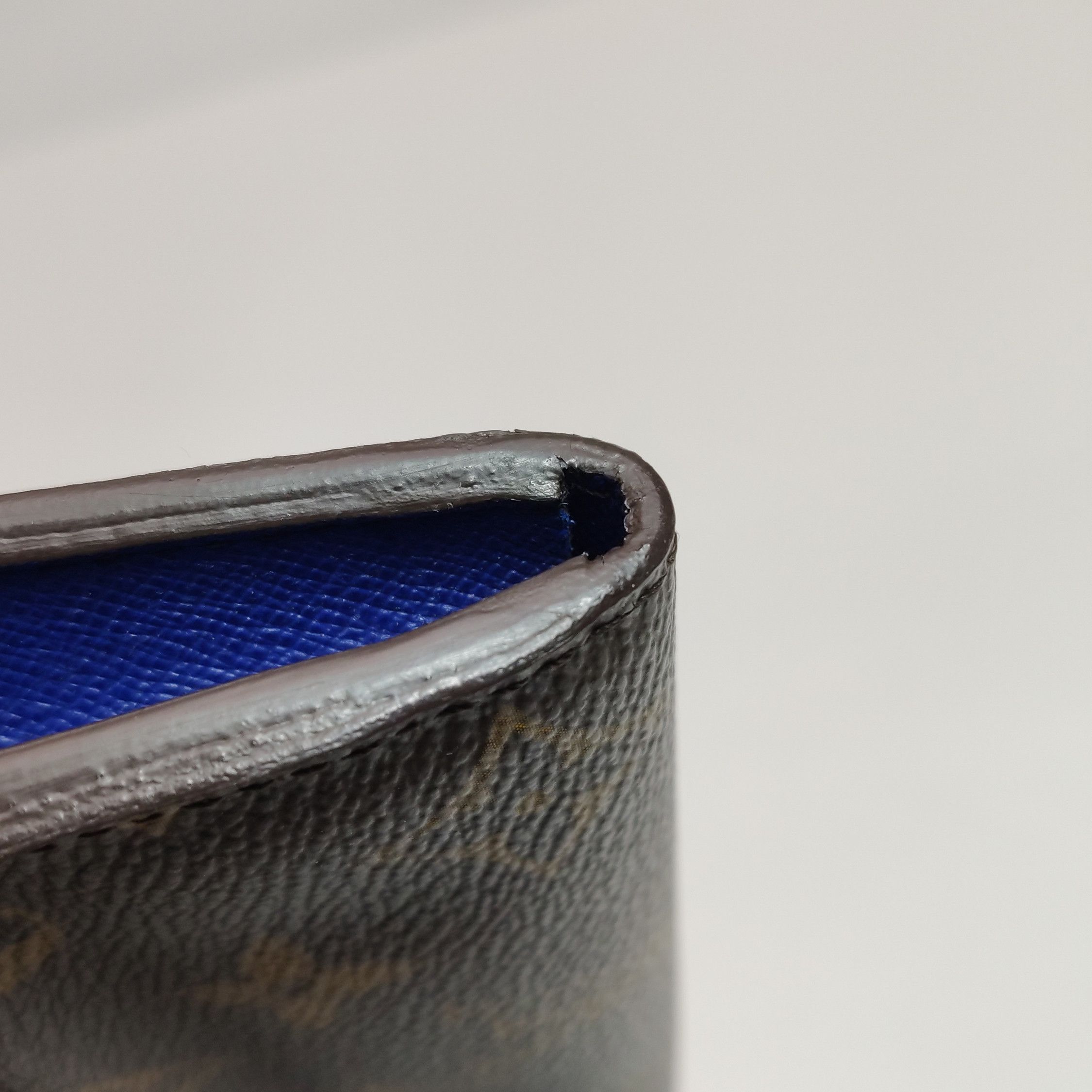 Louis Vuitton Louis Vuitton (LV) Emilie leather Monogram print snap walle Size ONE SIZE - 9 Thumbnail