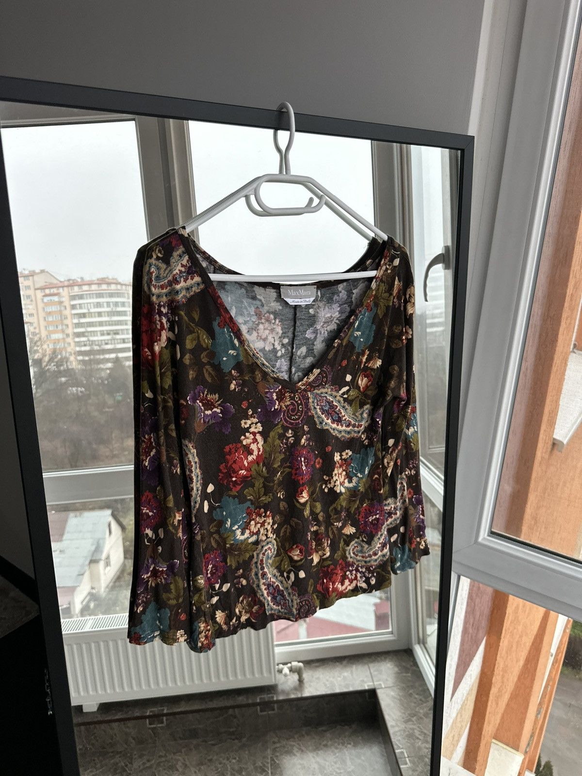 Max Mara Paisley Floral V-Neck Long Sleeve Top Made in Italy