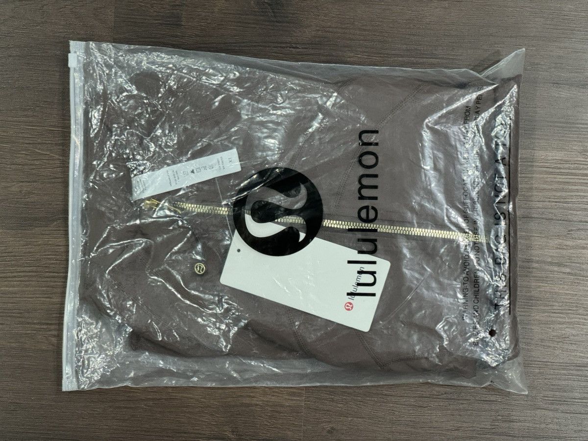 Lululemon Define Jacket Nulu Size M / US 6-8 / IT 42-44 - 5 Thumbnail