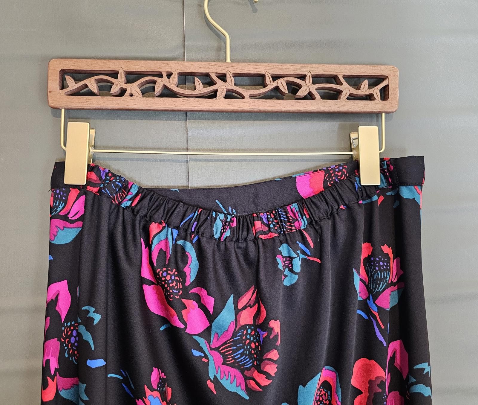 J.Crew J. Crew Skirt Black Womens Size M Long Polyester Size 32" / US 10 / IT 46 - 4 Thumbnail