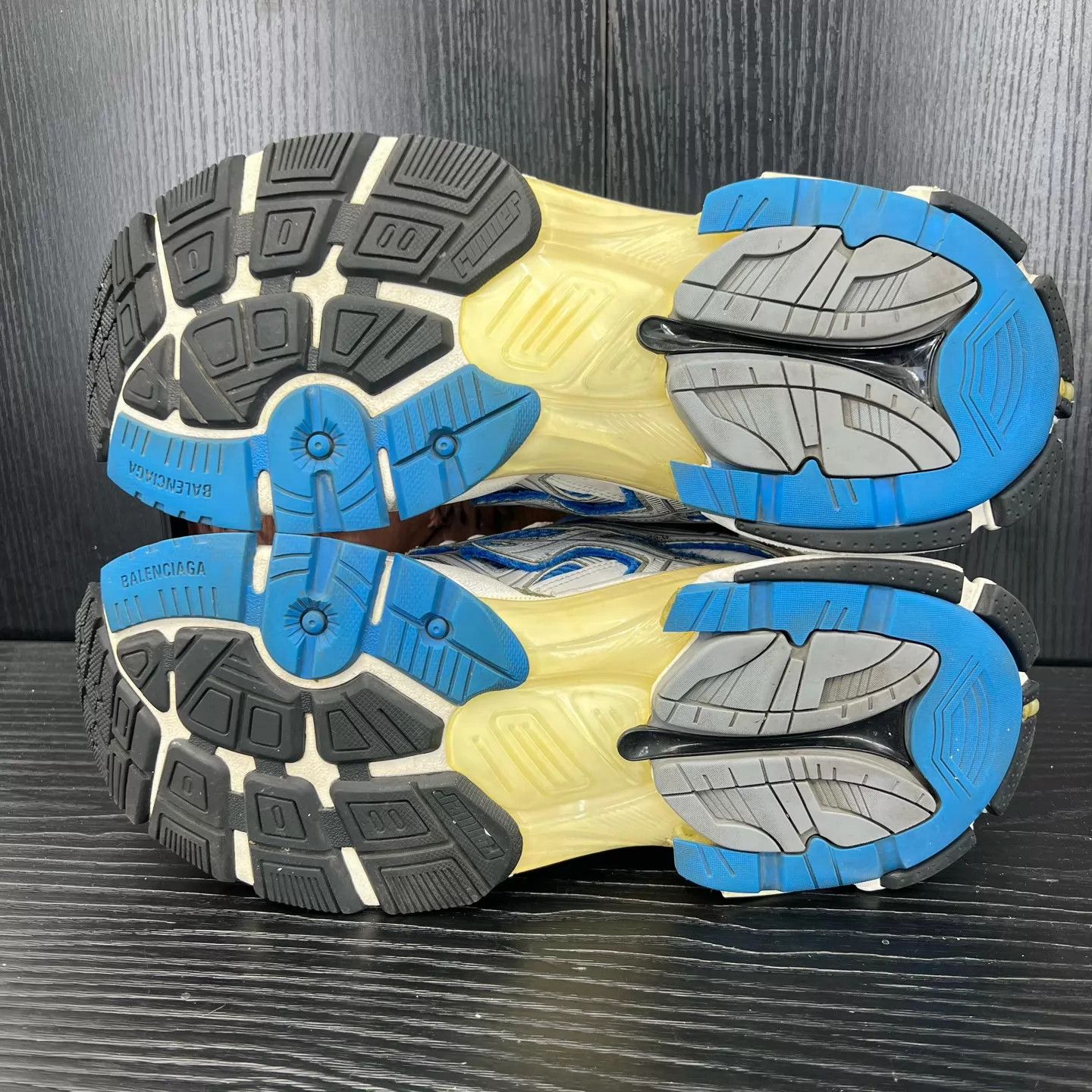 Balenciaga Balenciaga Runner Distressed White Blue 44 Size US 11 / EU 44 - 6 Thumbnail