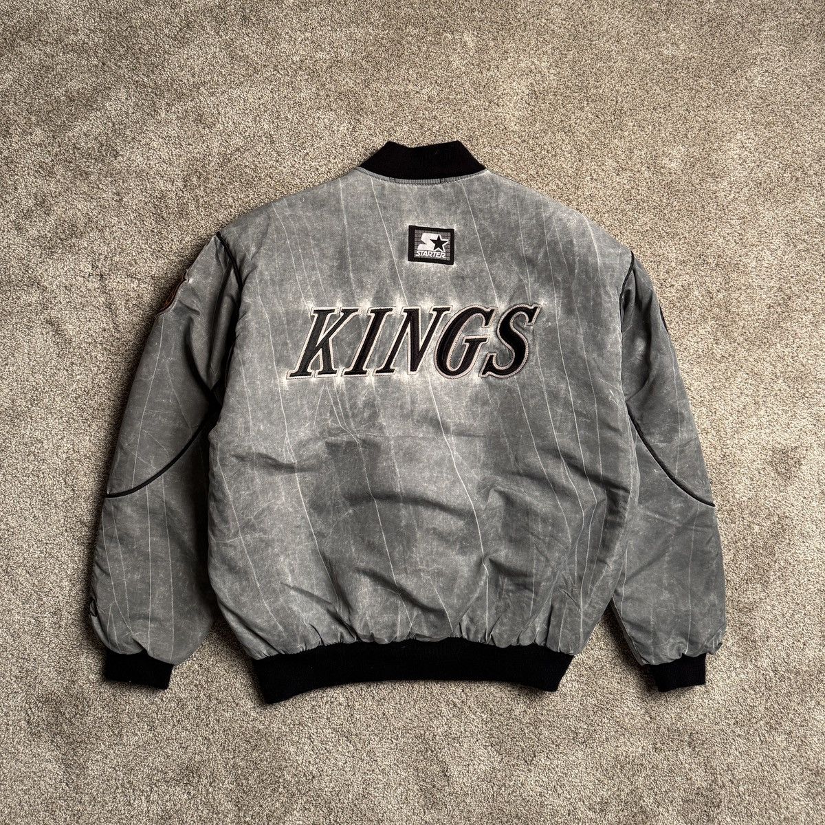 Starter VINTAGE 90s LA KINGS STONEWASH BOMBER JACKET Size US M / EU 48-50 / 2 - 1 Thumbnail