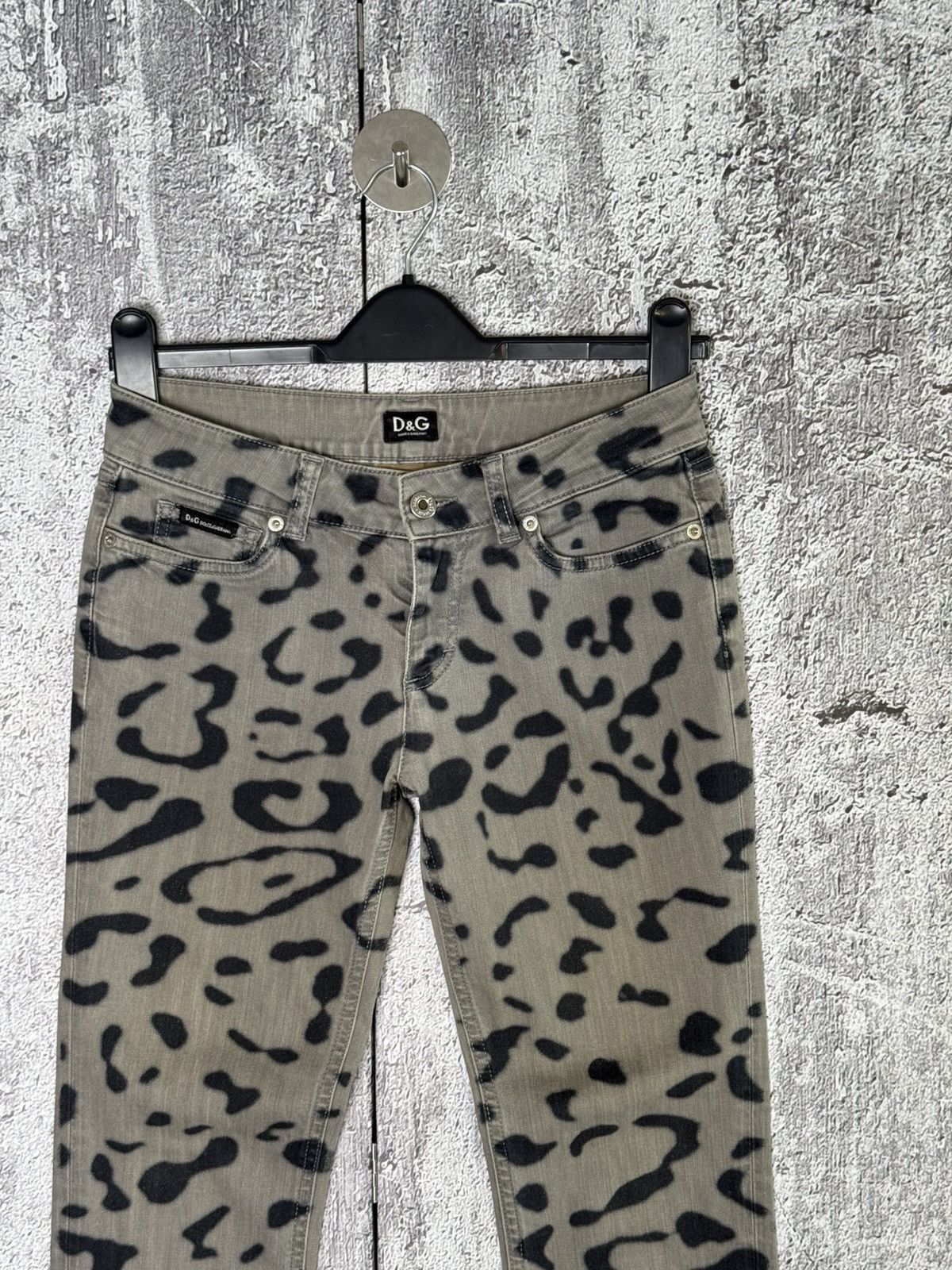 Dolce & Gabbana Y2K Dolce & Gabbana Jeans Leopard Print D&G Logo Denim Pants Size 25" / US 0 / IT 36 - 7 Thumbnail