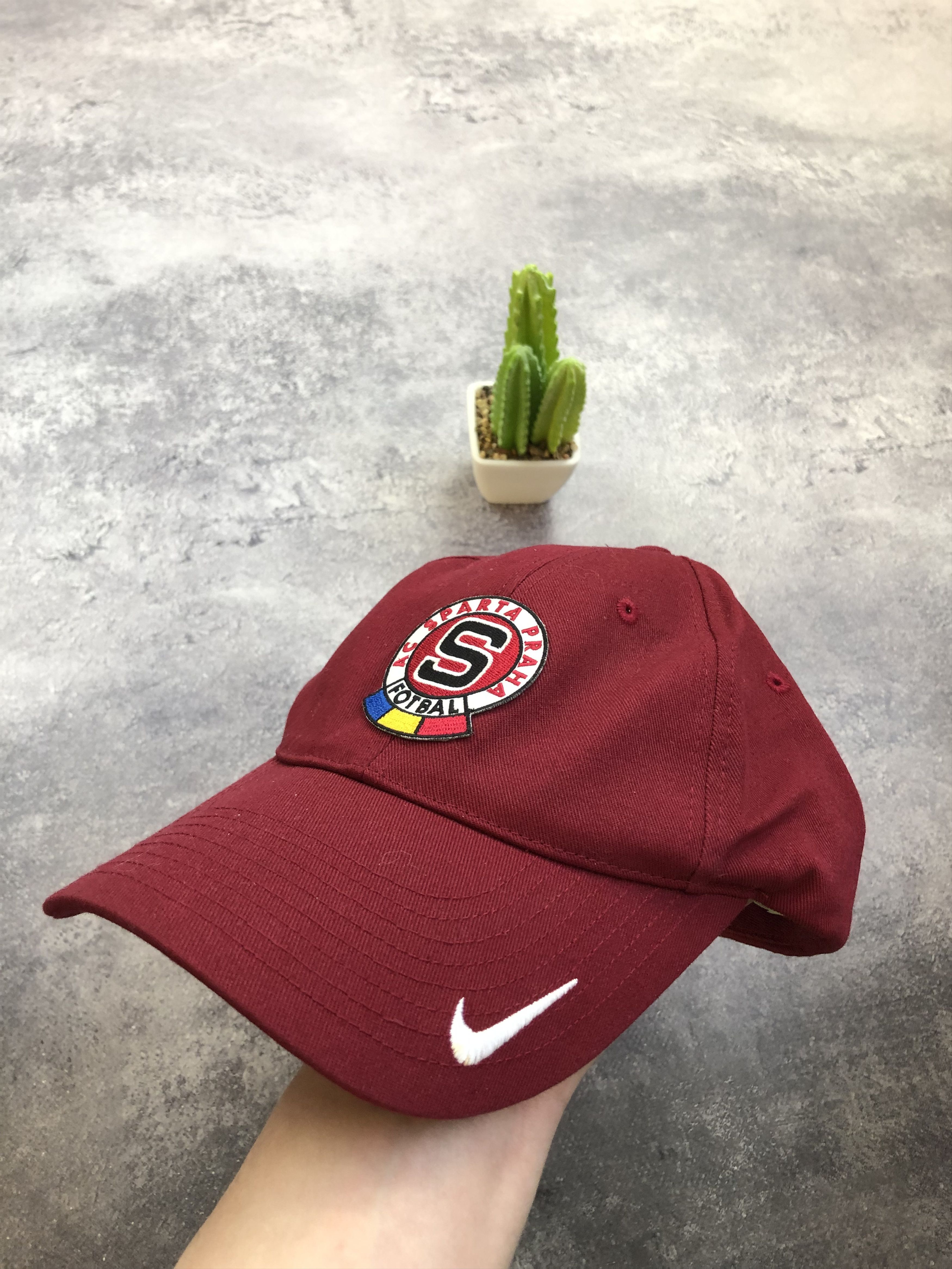 Nike NIKE AC SPARTA PRAHA FOOTBALL Cap Big Logo Streetwear Size ONE SIZE - 1 Thumbnail